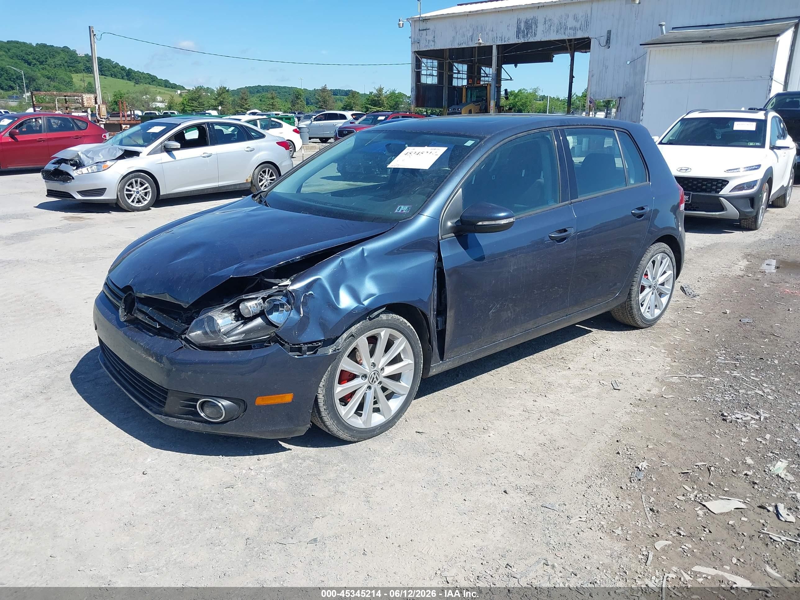 2012 Volkswagen Golf Tdi 4-door Blue vin: WVWDM7AJ5CW117516