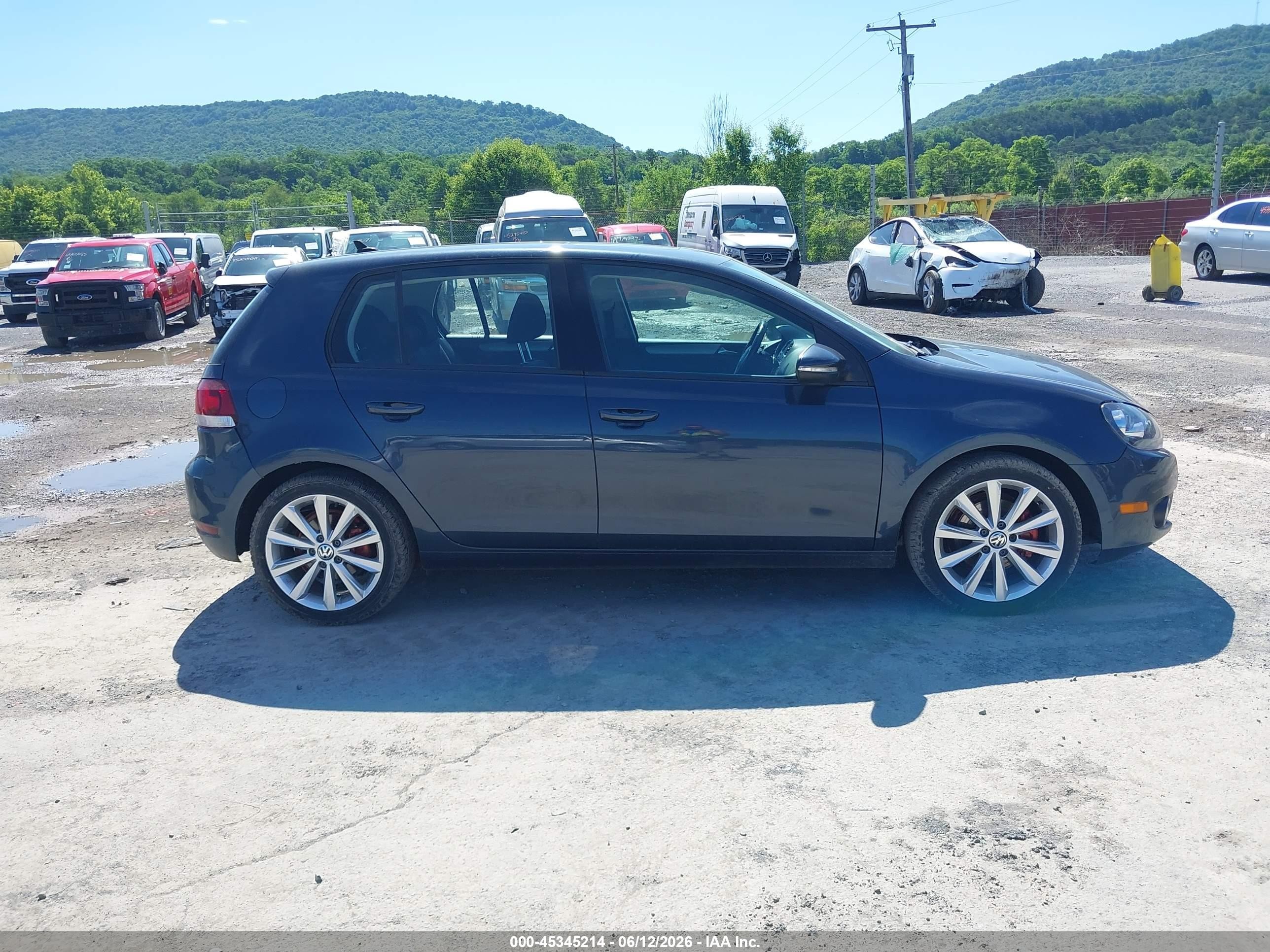 2012 Volkswagen Golf Tdi 4-door Blue vin: WVWDM7AJ5CW117516