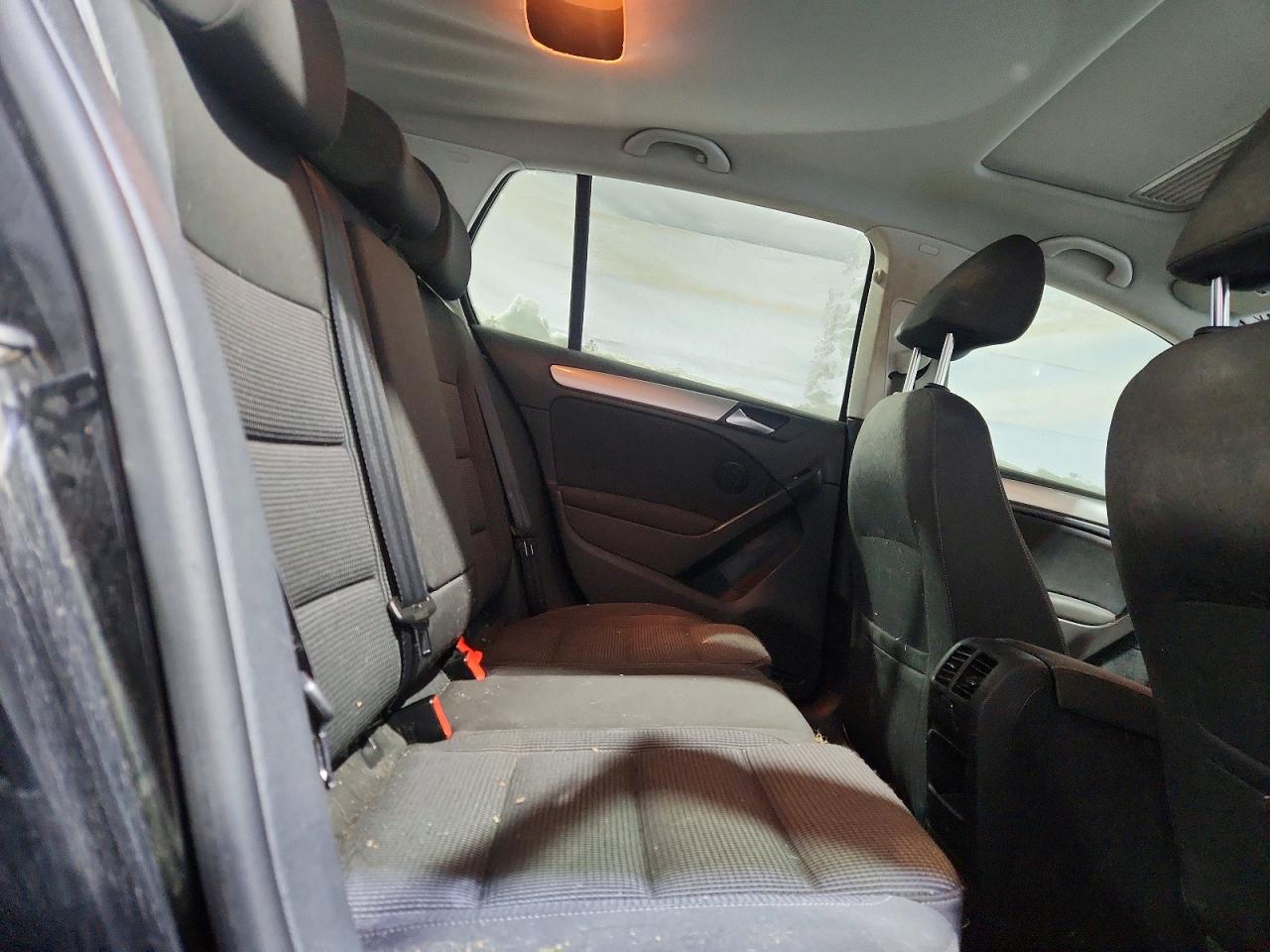 2013 Volkswagen Golf Черный vin: WVWDM7AJ7DW051357