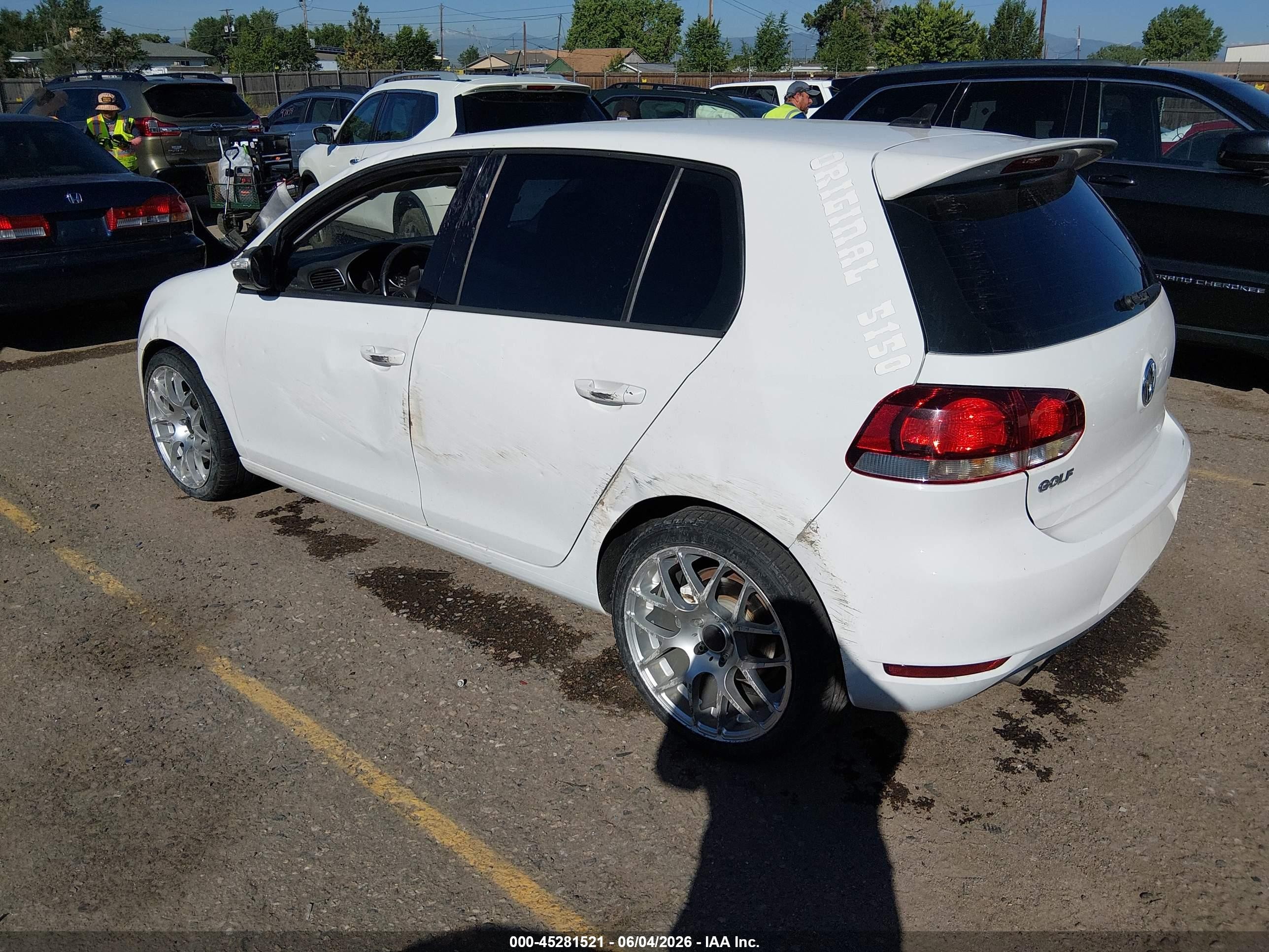 2012 Volkswagen Golf Tdi 4-door White vin: WVWDM7AJ8CW157315