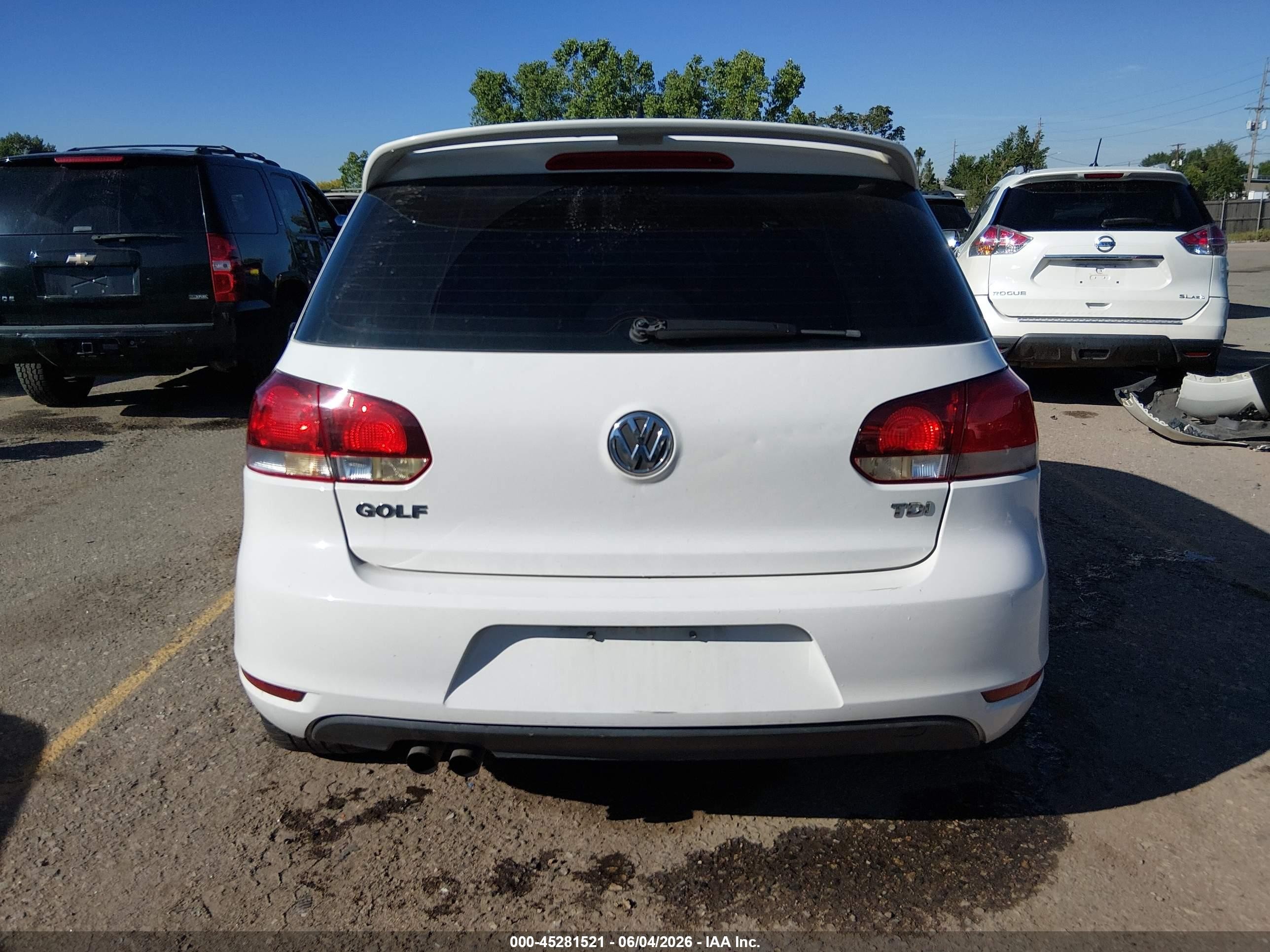 2012 Volkswagen Golf Tdi 4-door White vin: WVWDM7AJ8CW157315