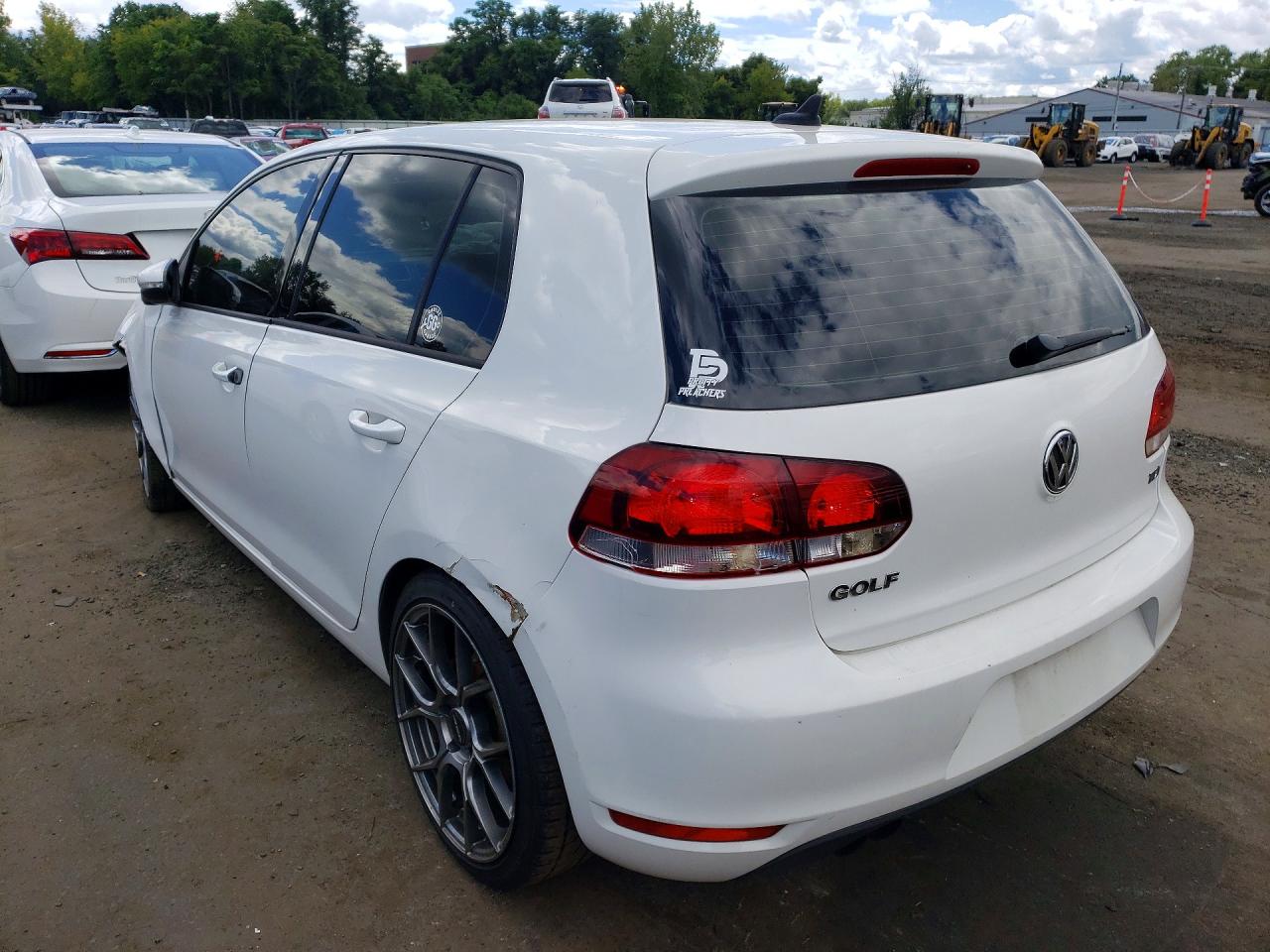 2013 Volkswagen Golf White vin: WVWDM7AJ8DW016598