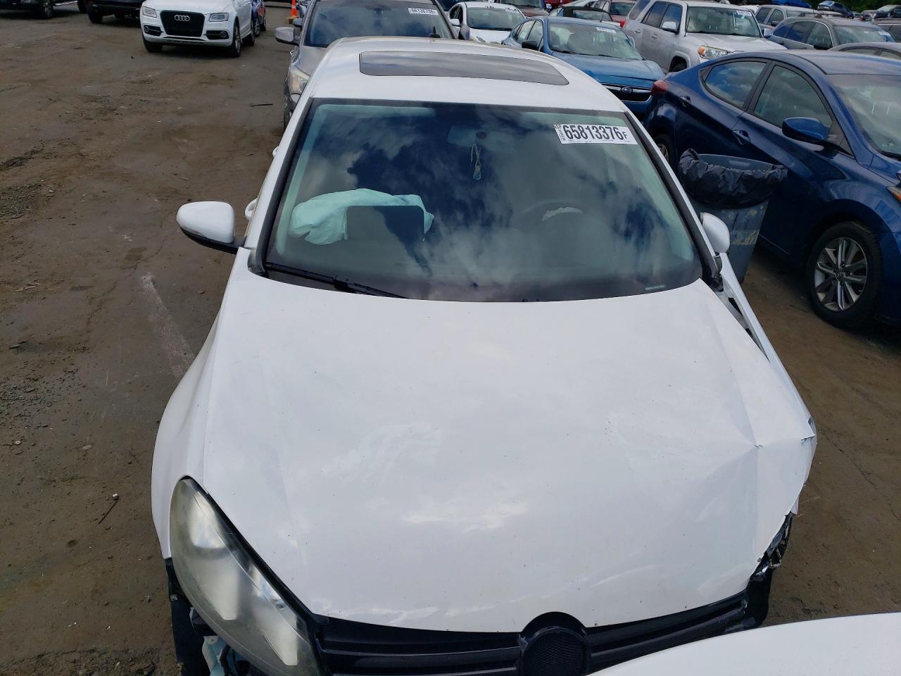 2013 Volkswagen Golf White vin: WVWDM7AJ8DW016598