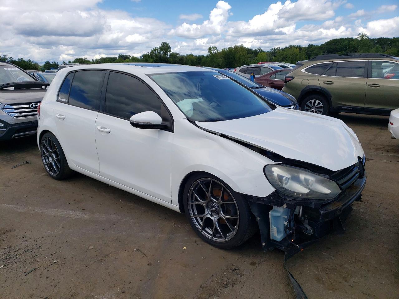 2013 Volkswagen Golf White vin: WVWDM7AJ8DW016598