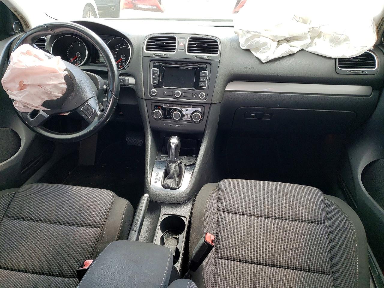 2013 Volkswagen Golf White vin: WVWDM7AJ8DW016598
