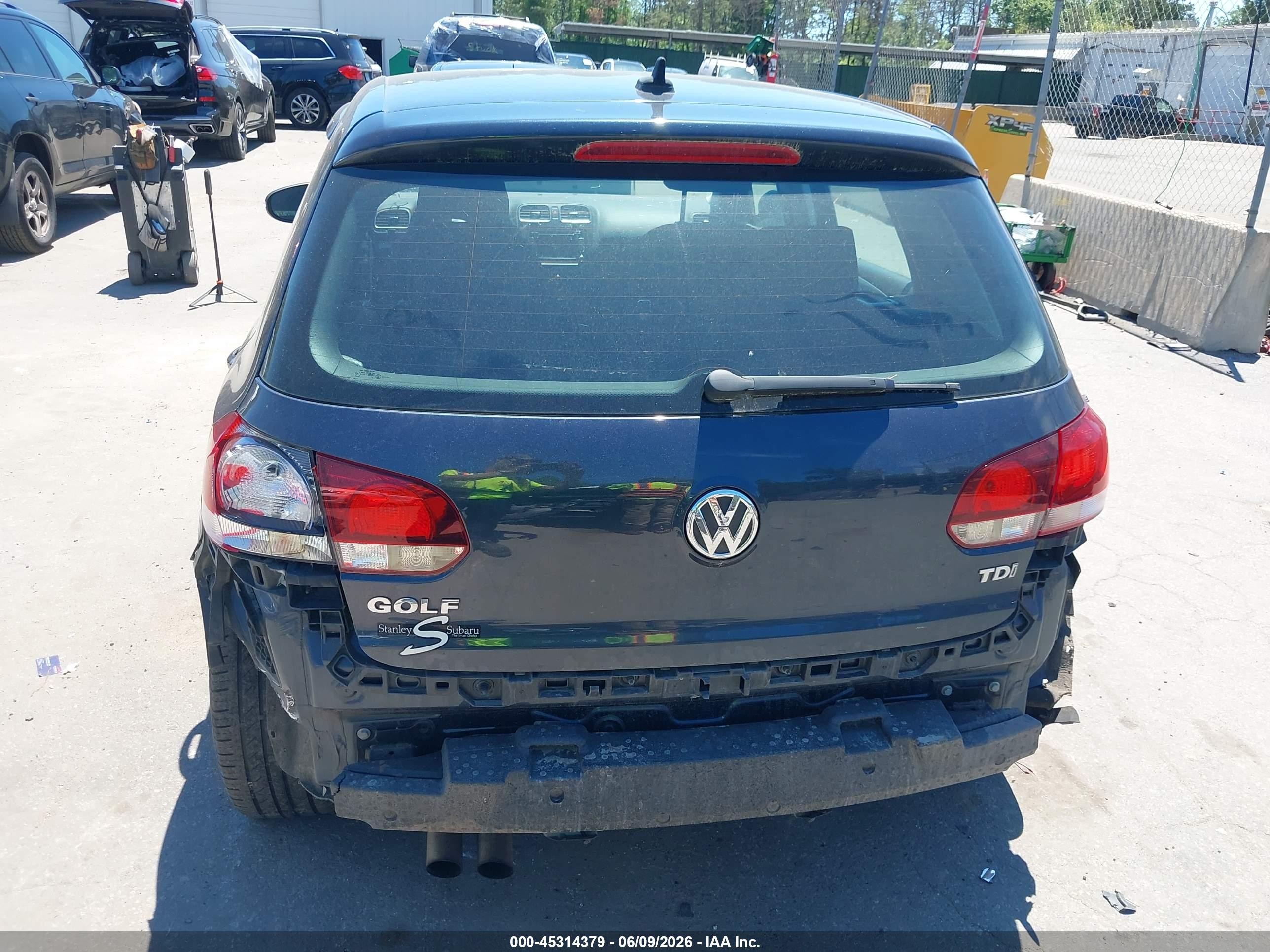 2013 Volkswagen Golf 2.0l Tdi 4-door Синий vin: WVWDM7AJ8DW029321