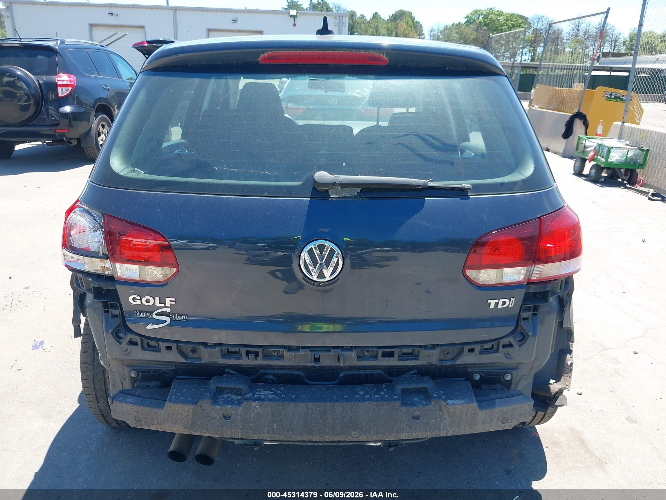 2013 Volkswagen Golf 2.0l Tdi 4-door Синий vin: WVWDM7AJ8DW029321
