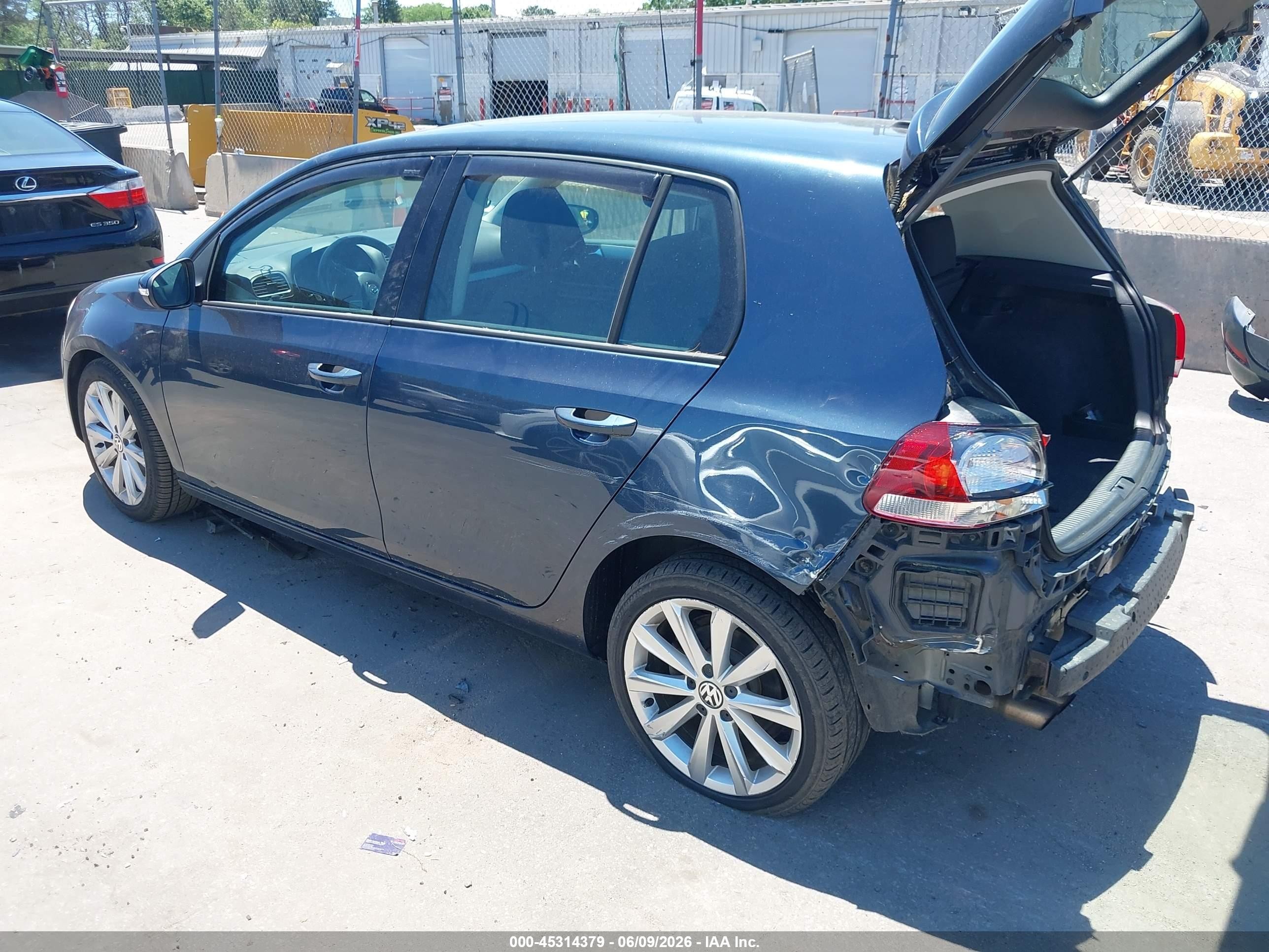 2013 Volkswagen Golf 2.0l Tdi 4-door Синий vin: WVWDM7AJ8DW029321