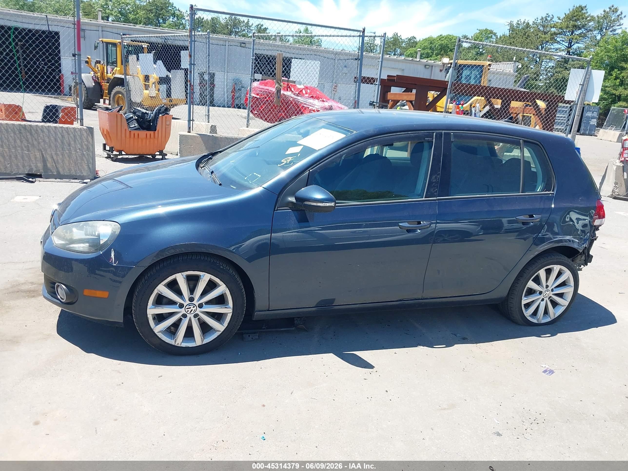 2013 Volkswagen Golf 2.0l Tdi 4-door Синий vin: WVWDM7AJ8DW029321