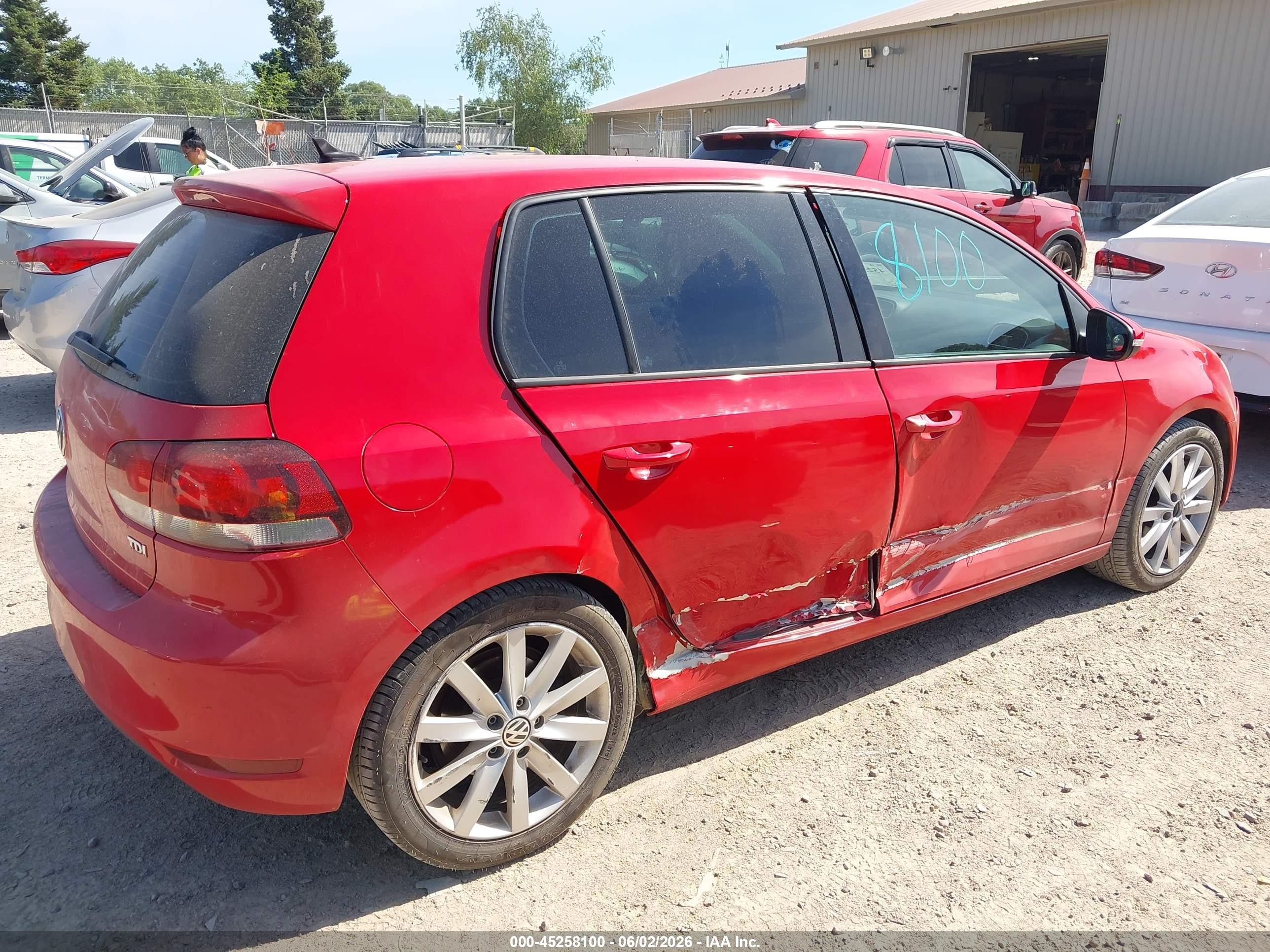 2011 Volkswagen Golf Tdi 4-door Red vin: WVWDM7AJ9BW263125