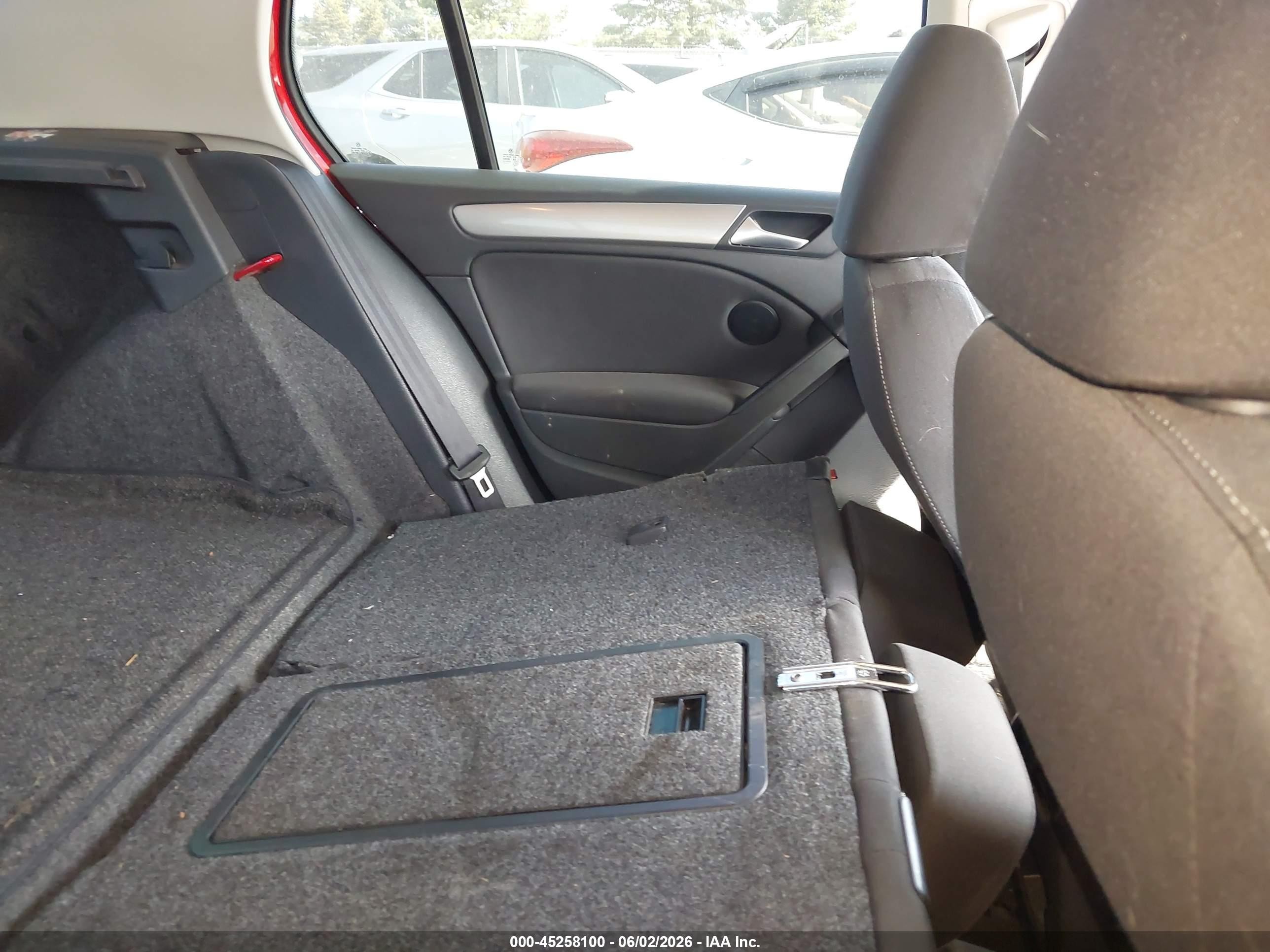 2011 Volkswagen Golf Tdi 4-door Red vin: WVWDM7AJ9BW263125