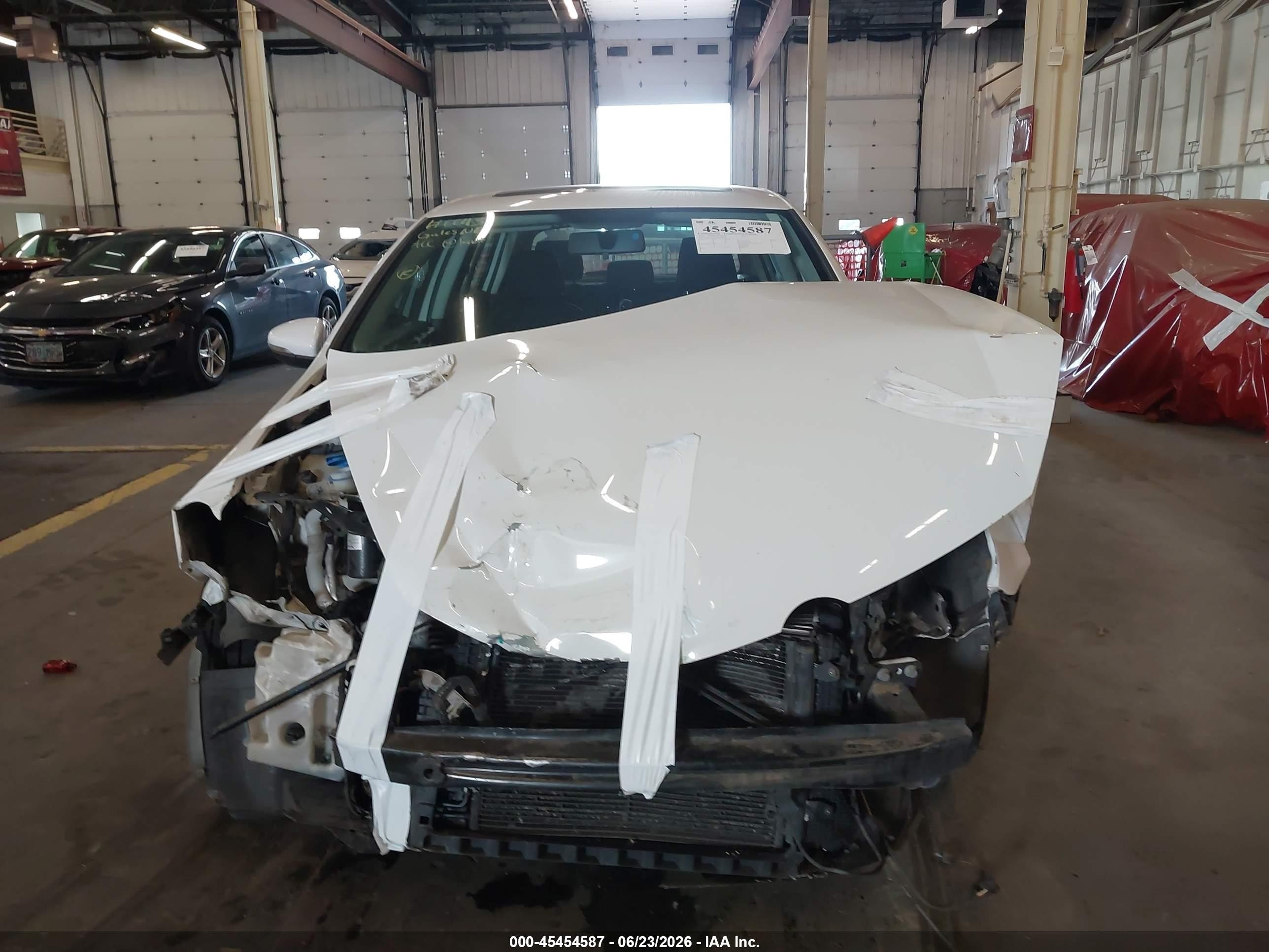 2013 Volkswagen Golf 2.0l Tdi 4-door Белый vin: WVWDM7AJ9DW090922