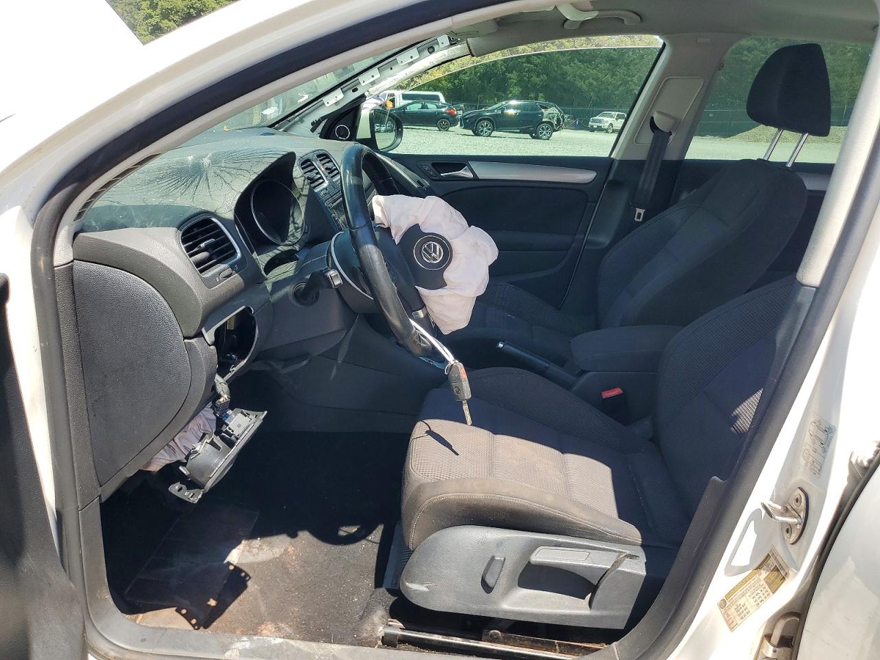 2013 Volkswagen Golf White vin: WVWDM7AJ9DW129363