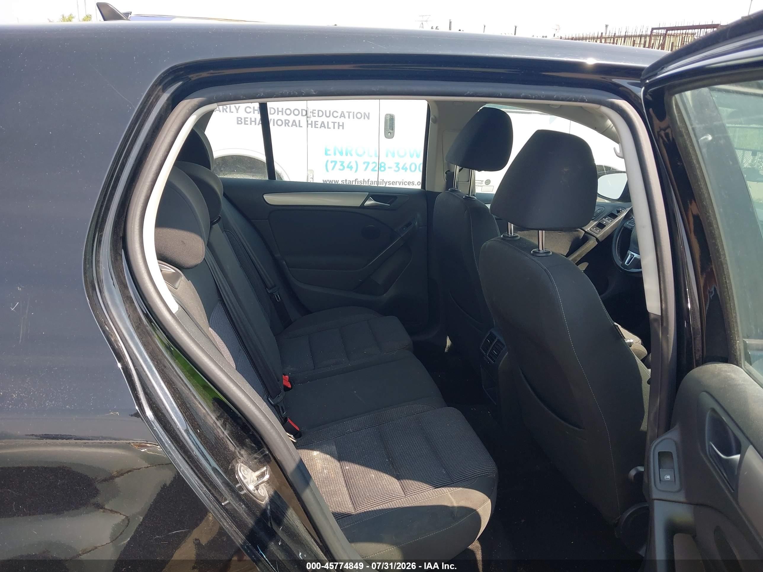 2014 Volkswagen Golf 2.0l Tdi Черный vin: WVWDM7AJ9EW000203