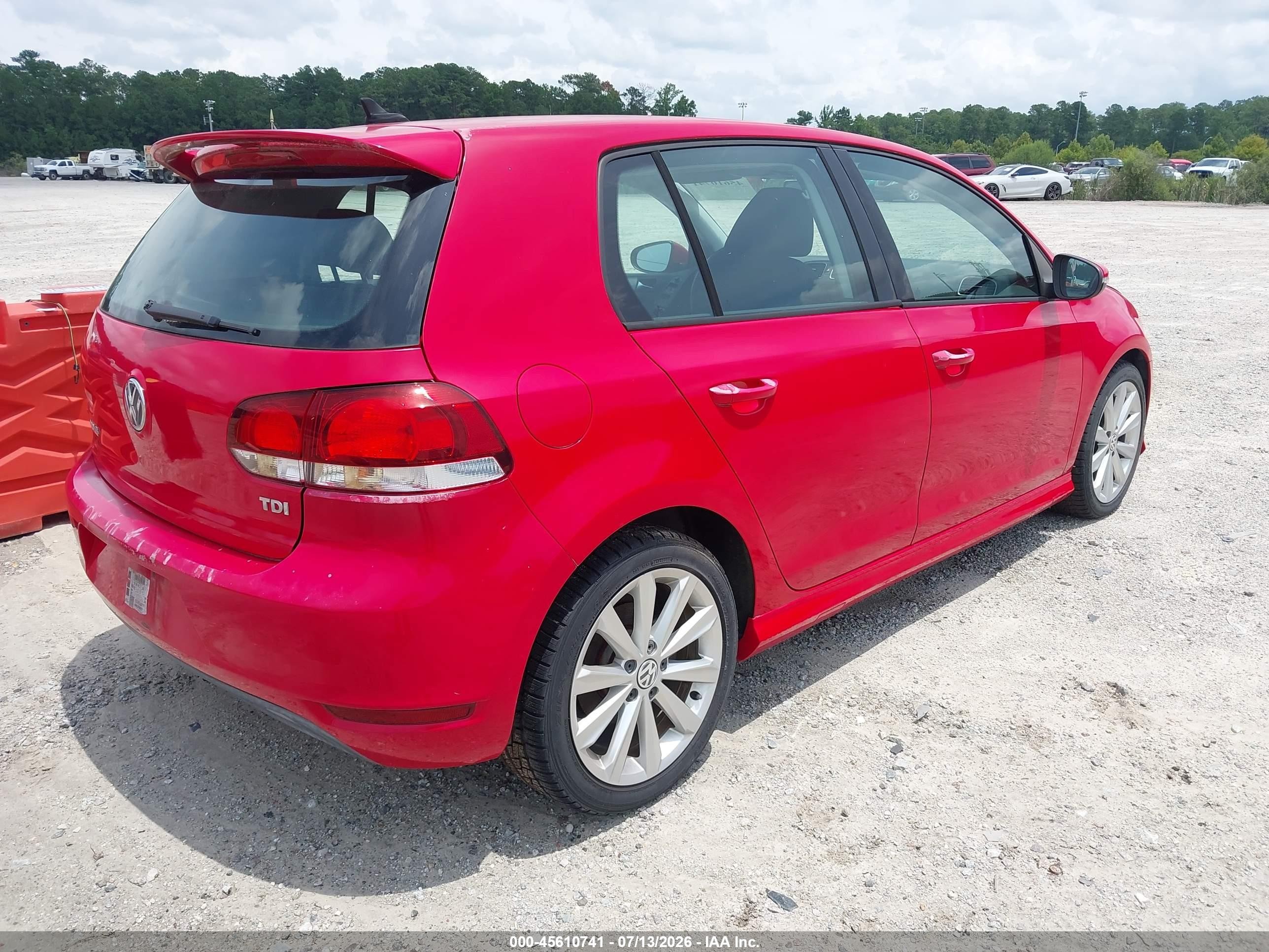 2014 Volkswagen Golf 2.0l Tdi Red vin: WVWDM7AJ9EW010732