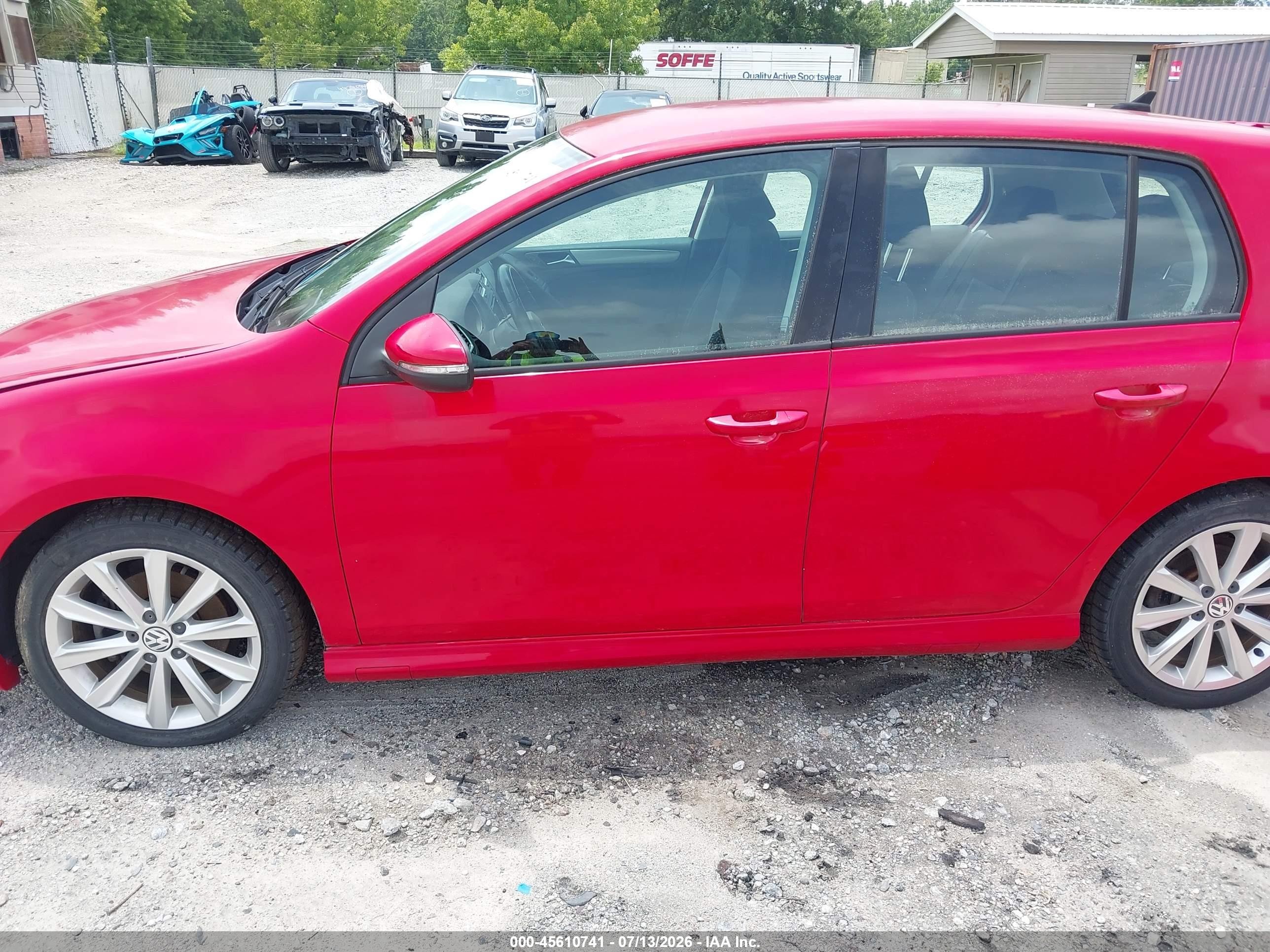 2014 Volkswagen Golf 2.0l Tdi Red vin: WVWDM7AJ9EW010732