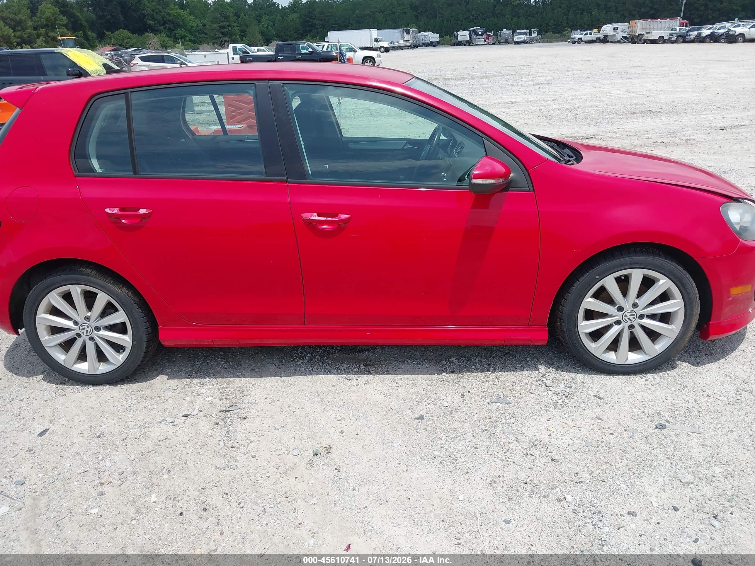 2014 Volkswagen Golf 2.0l Tdi Red vin: WVWDM7AJ9EW010732