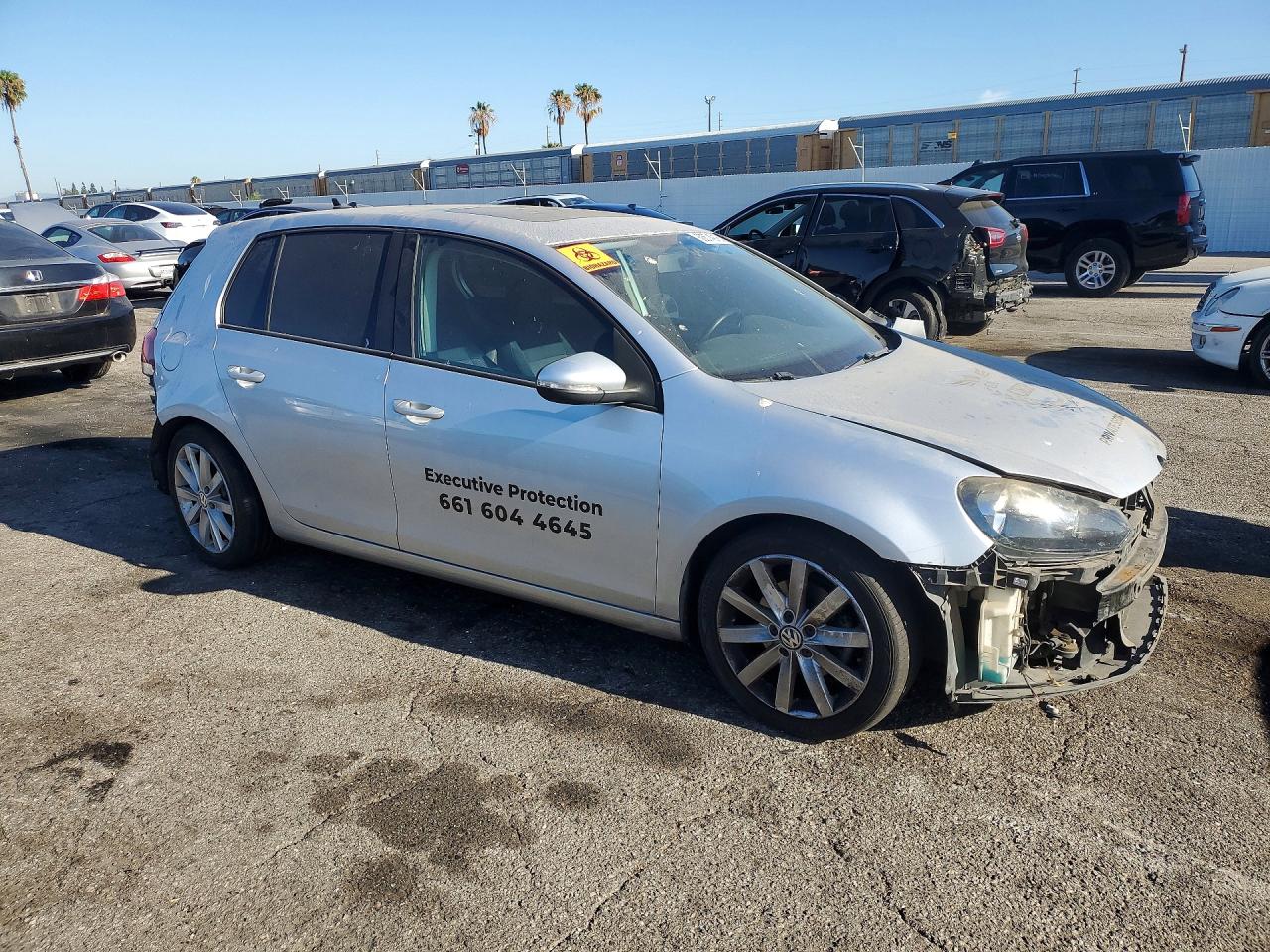 2010 Volkswagen Golf Серебряный vin: WVWDM7AJXAW328644