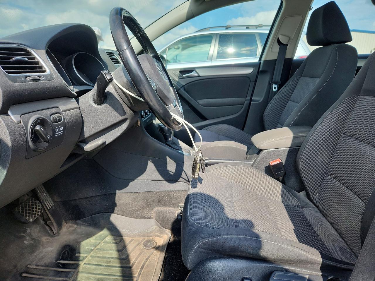2011 Volkswagen Golf Синий vin: WVWDM7AJXBW231431