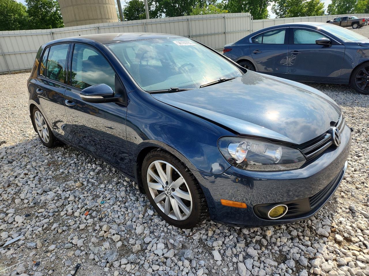 2011 Volkswagen Golf Синий vin: WVWDM7AJXBW231431