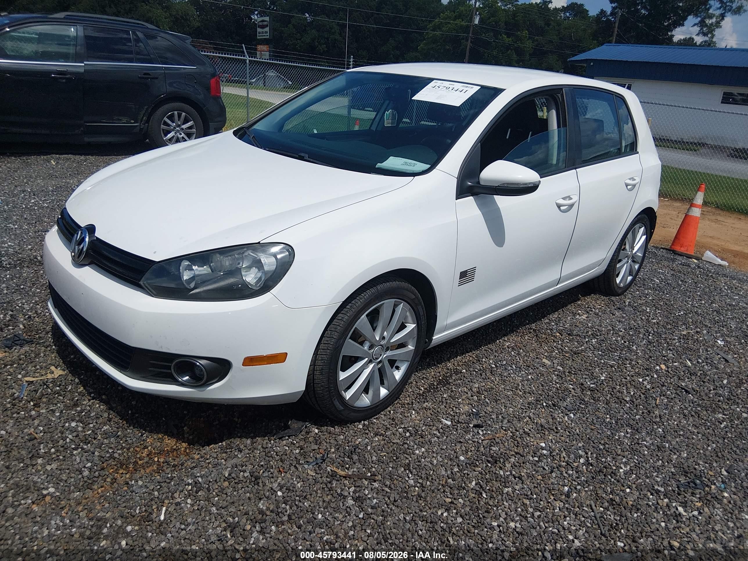 2012 Volkswagen Golf Tdi 4-door White vin: WVWDM7AJXCW202805