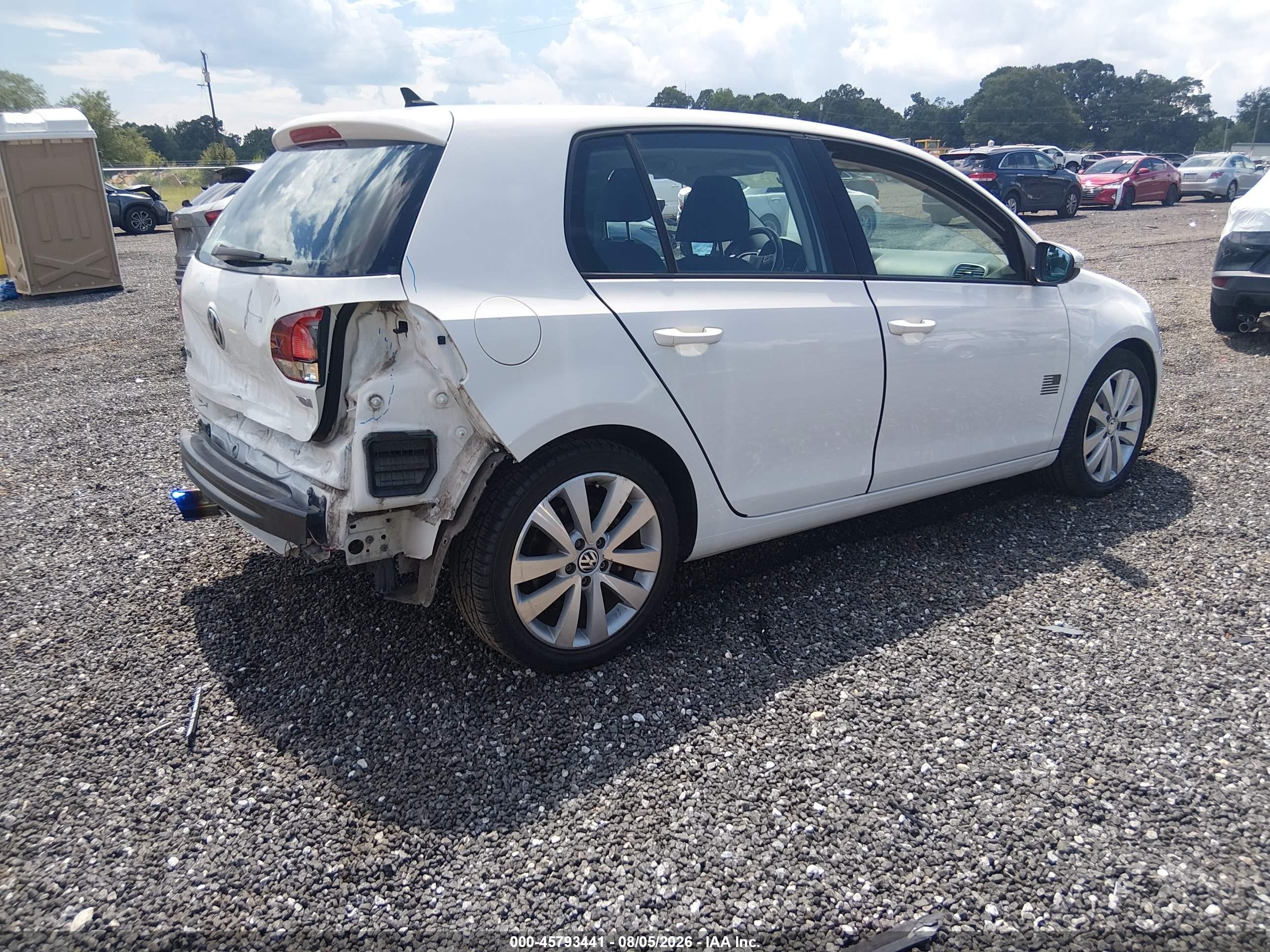 2012 Volkswagen Golf Tdi 4-door White vin: WVWDM7AJXCW202805