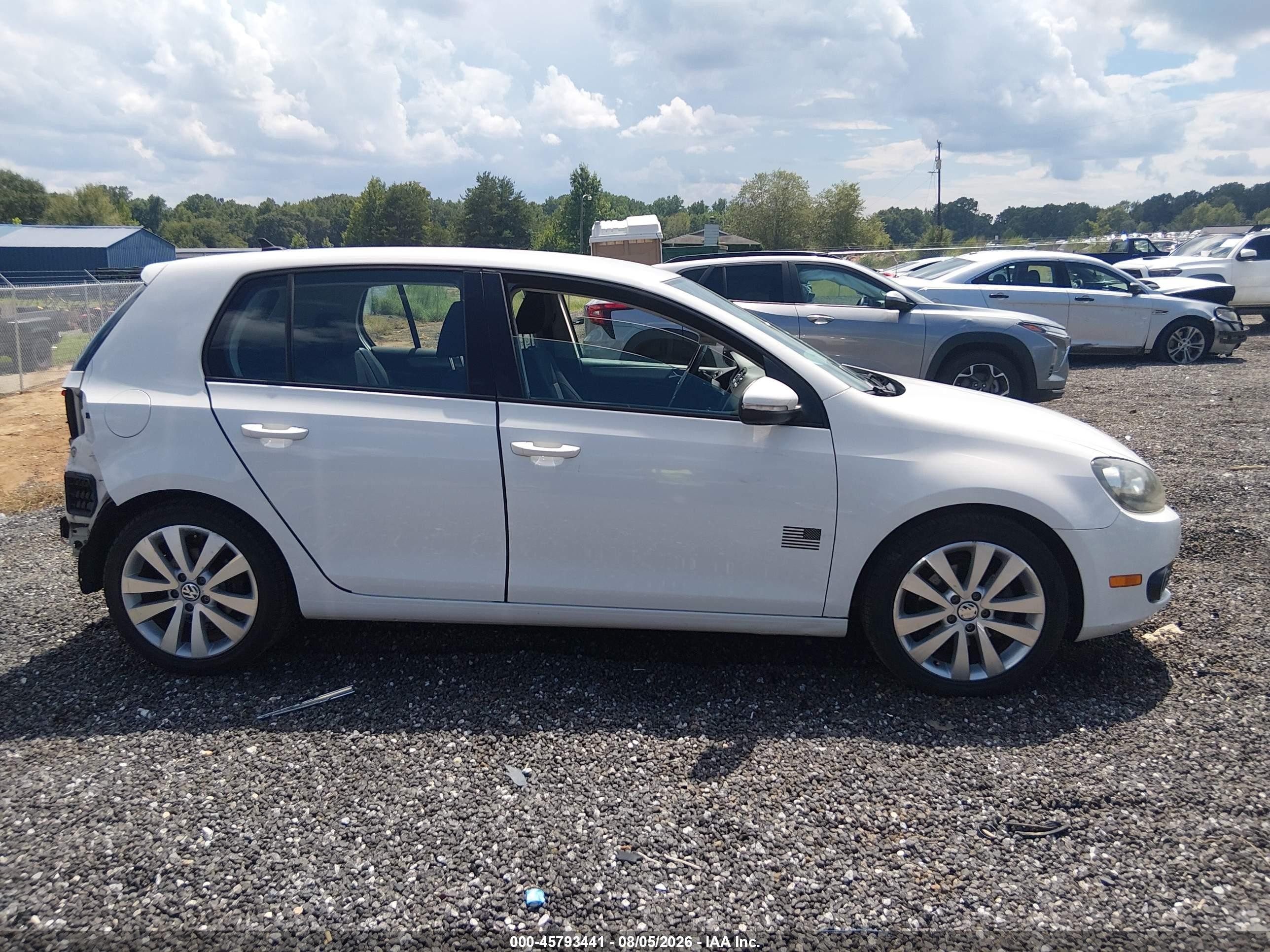 2012 Volkswagen Golf Tdi 4-door White vin: WVWDM7AJXCW202805