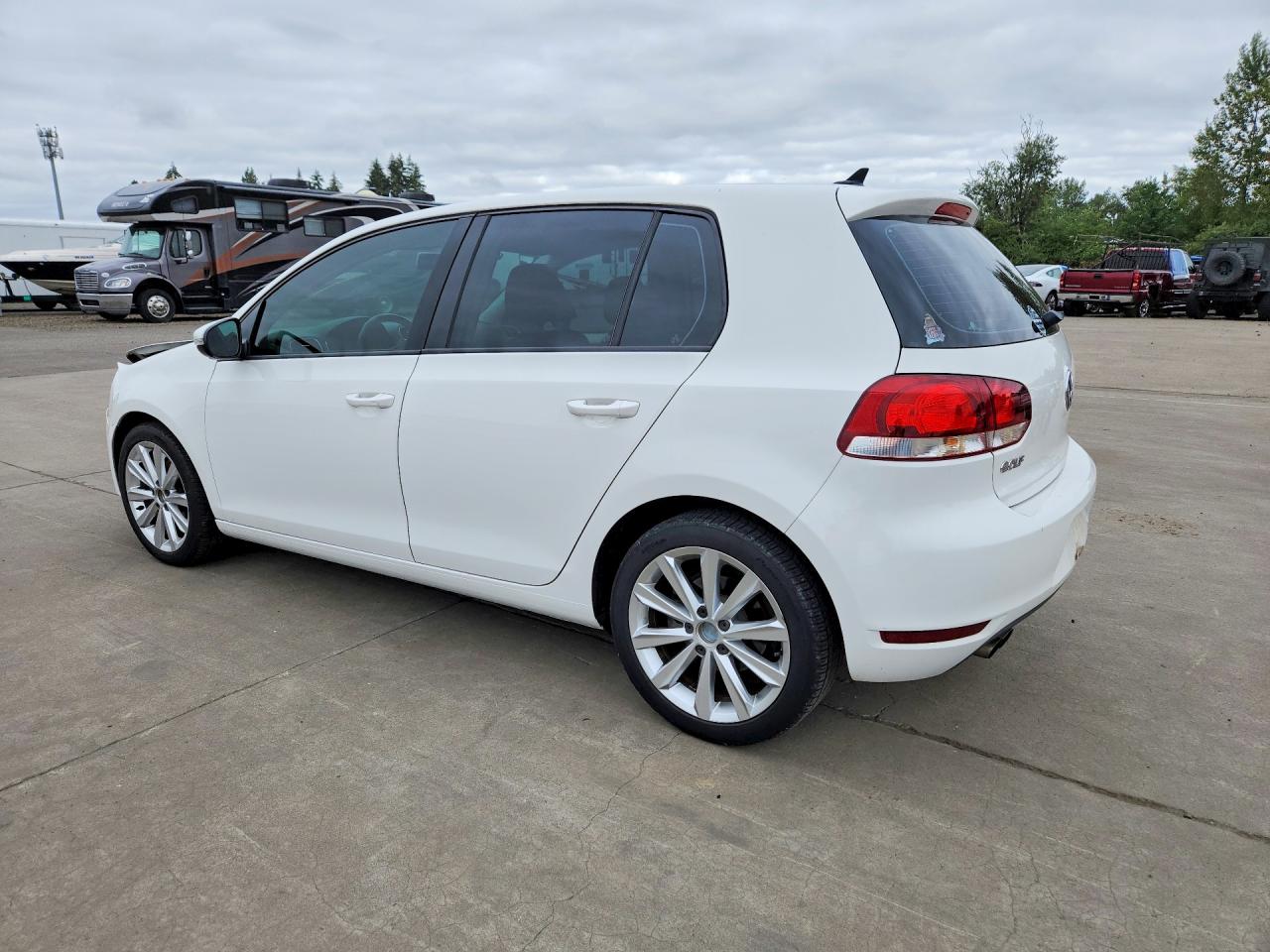 2012 Volkswagen Golf White vin: WVWDM7AJXCW246318