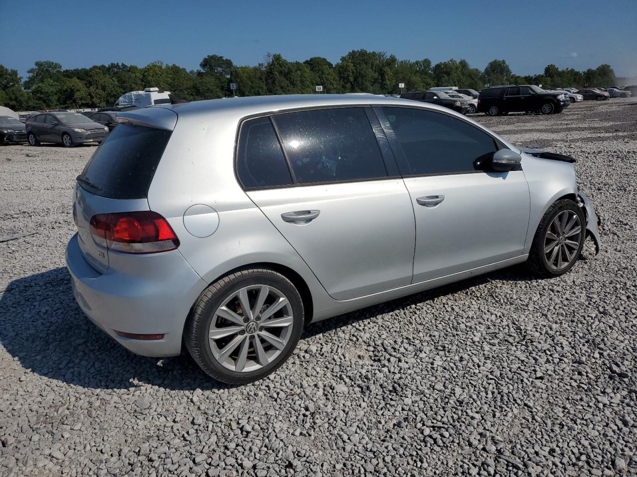 2013 Volkswagen Golf Серебряный vin: WVWDM7AJXDW091710