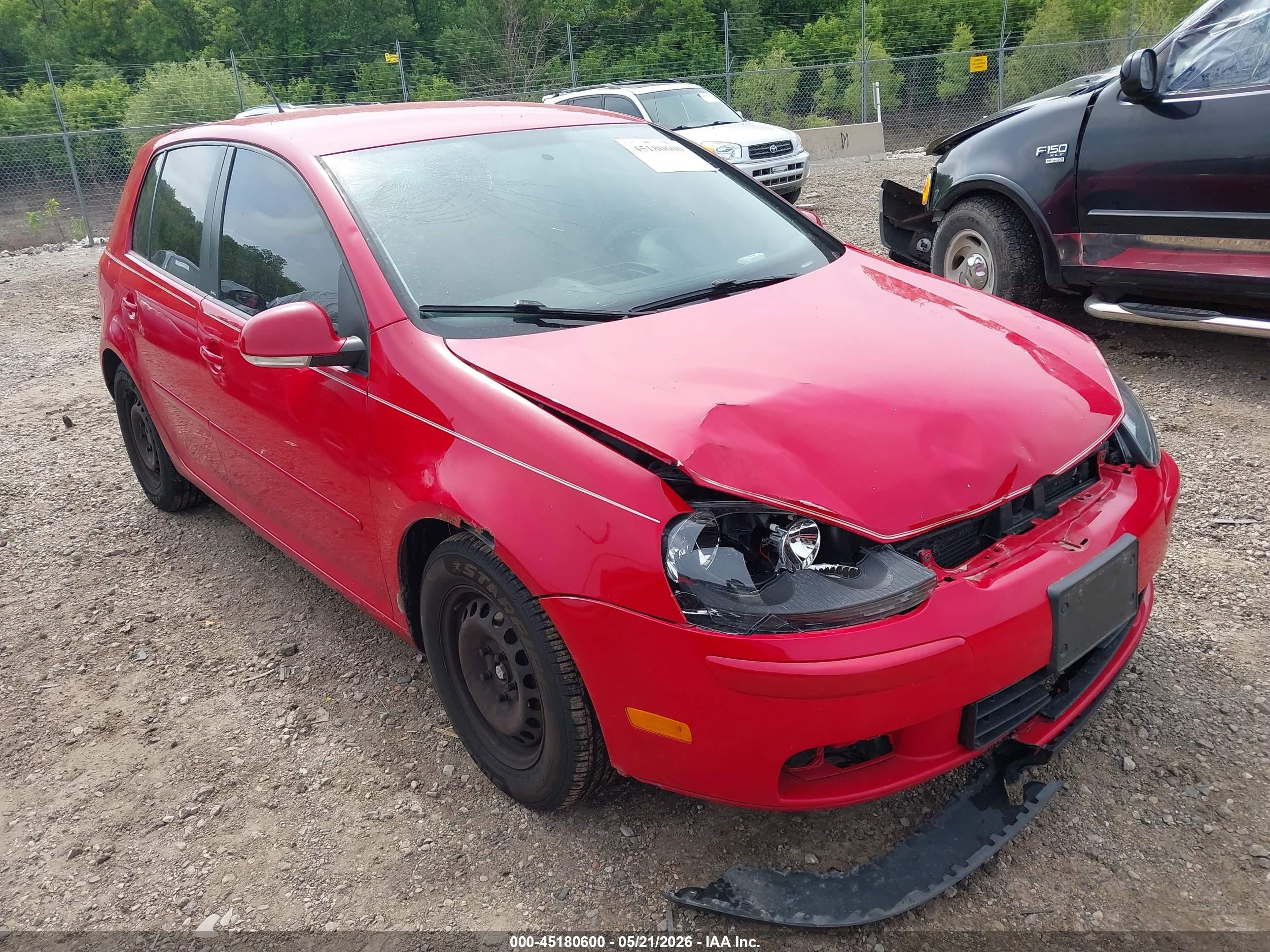 2007 Volkswagen Rabbit 4-door Red vin: WVWDR71K57W173455