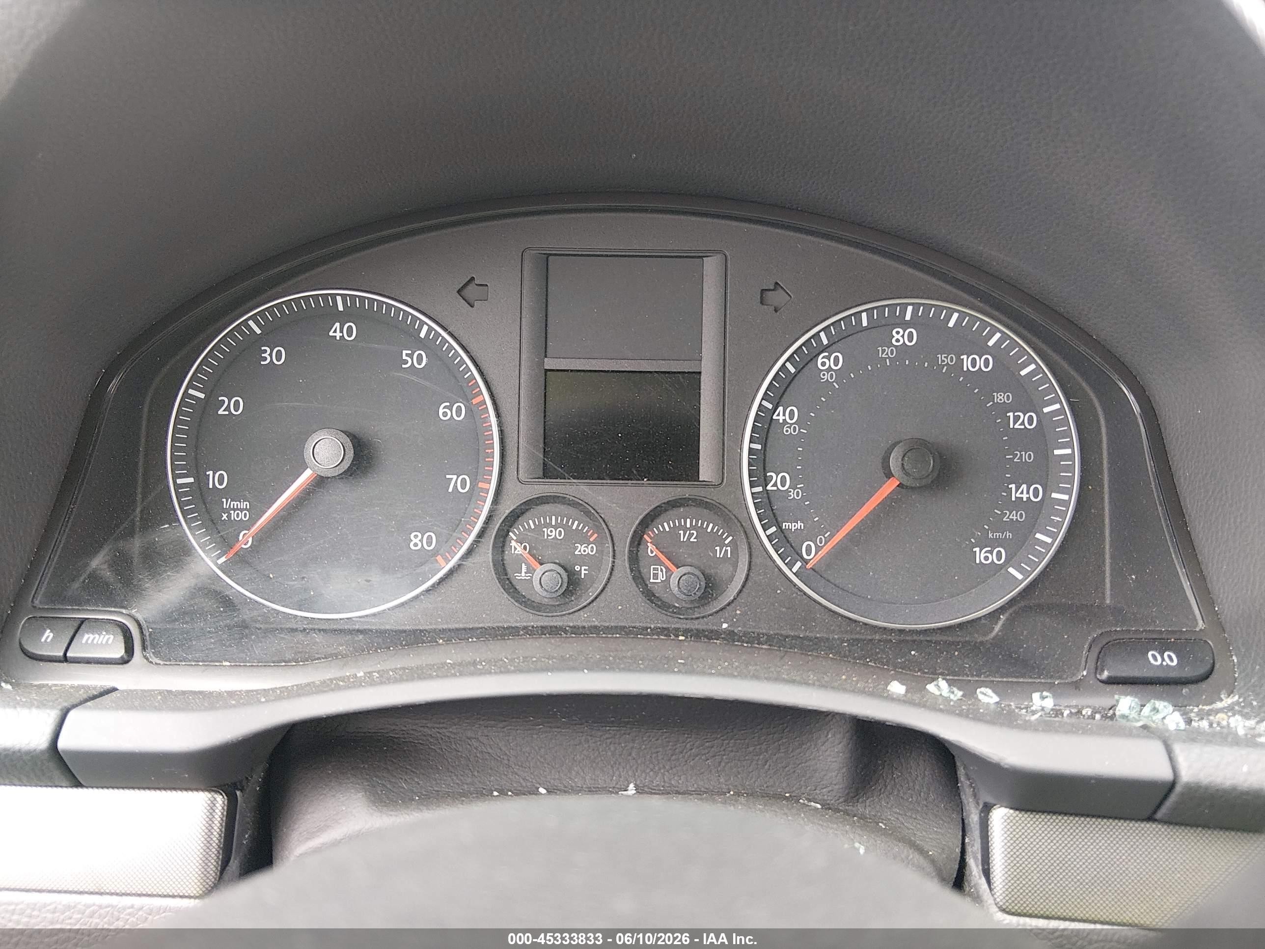 2007 Volkswagen Rabbit 4-door (a6) Серебряный vin: WVWDR71K67W059903