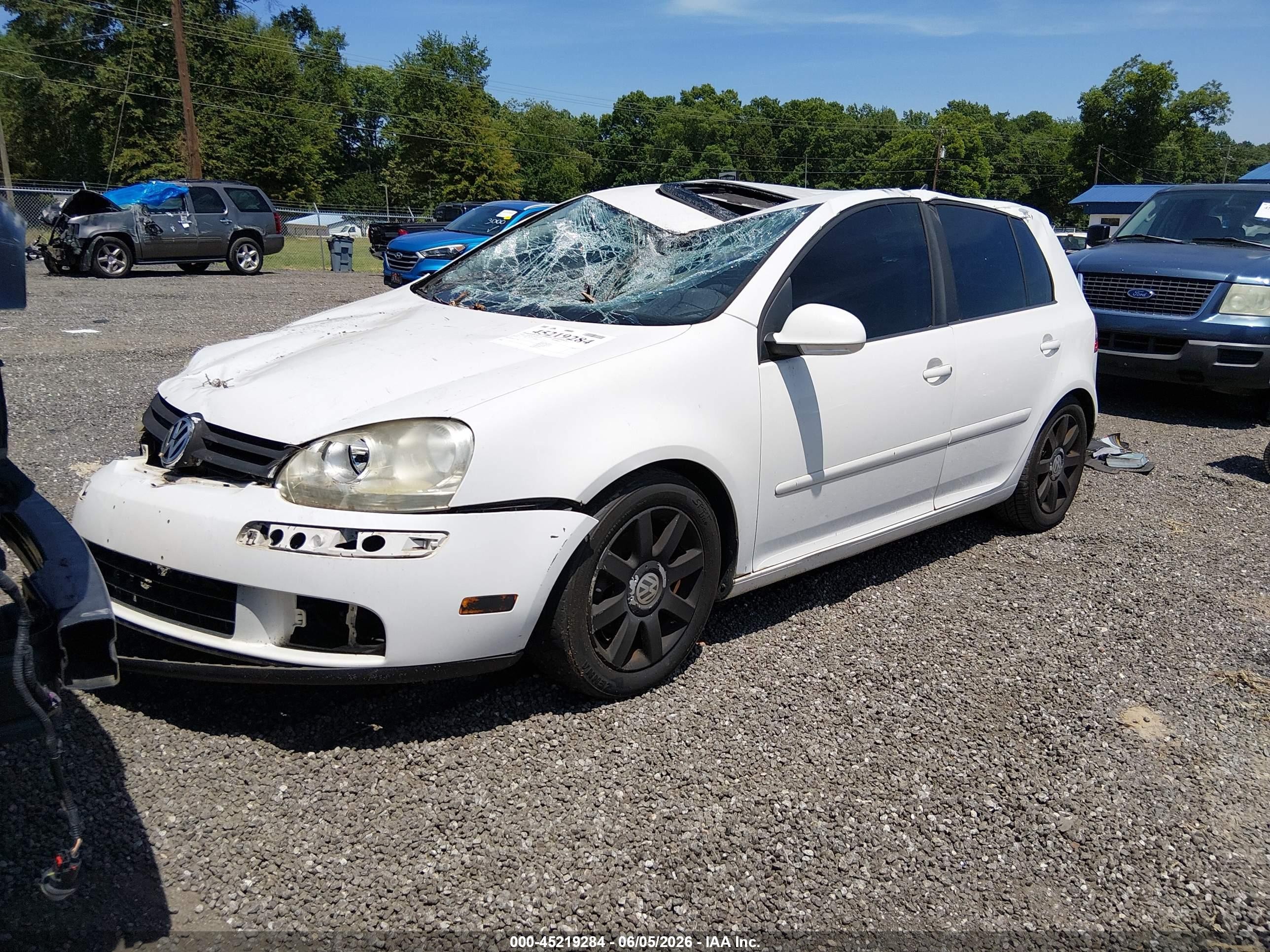2007 Volkswagen Rabbit 4-door White vin: WVWDR71K87W237245