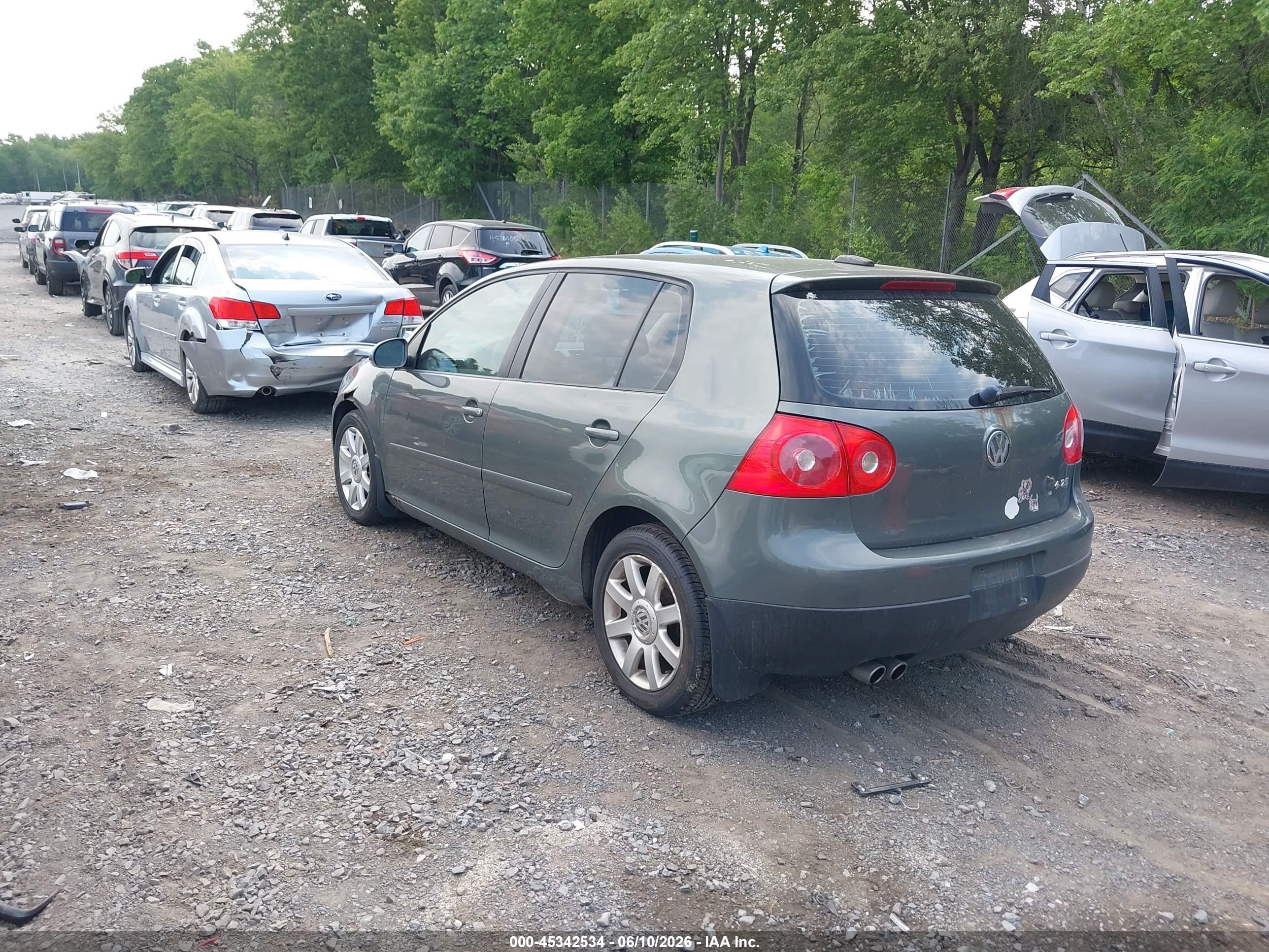 2006 Volkswagen Rabbit 4-door Green vin: WVWDR71KX6W201880