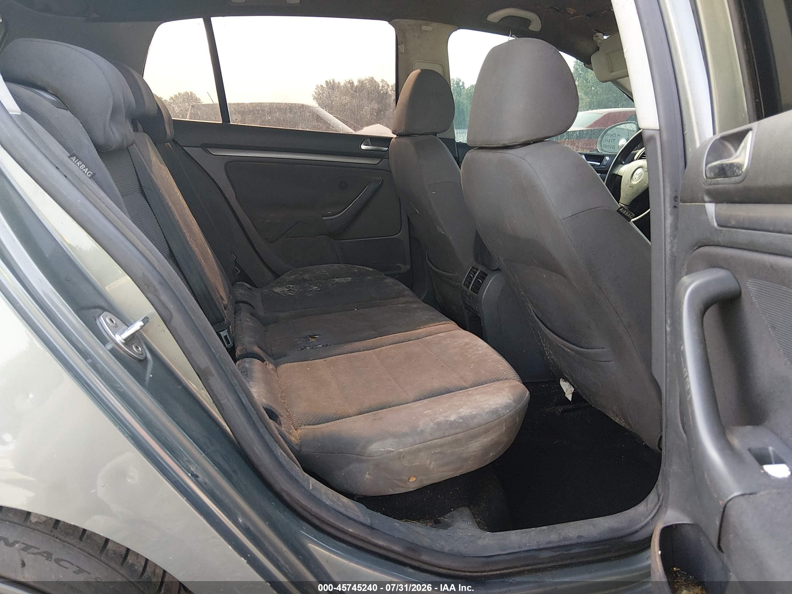 2007 Volkswagen Rabbit 4-door Green vin: WVWDR91K77W045200