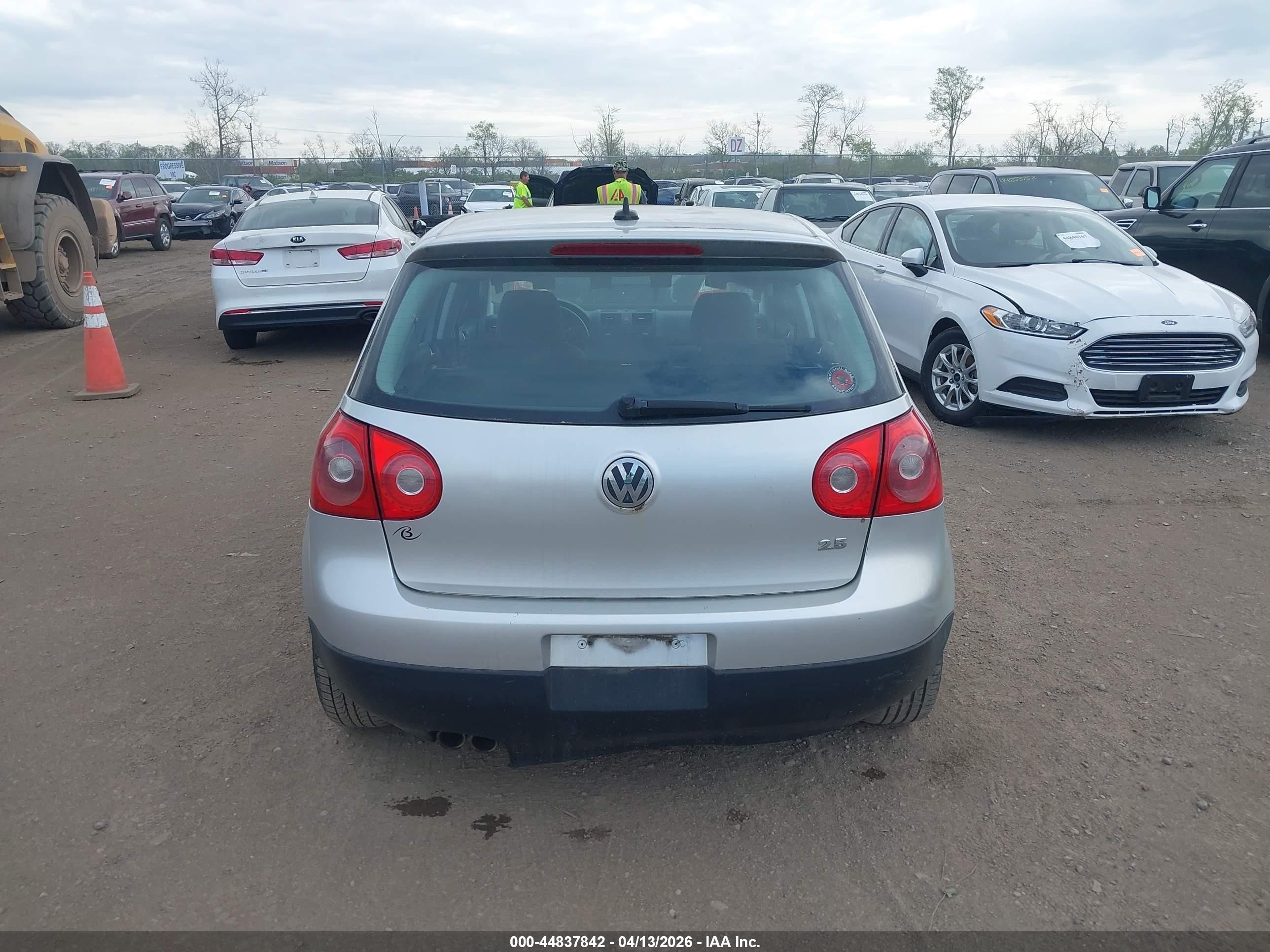 2007 Volkswagen Rabbit 4-door Silver vin: WVWDS71K47W029545
