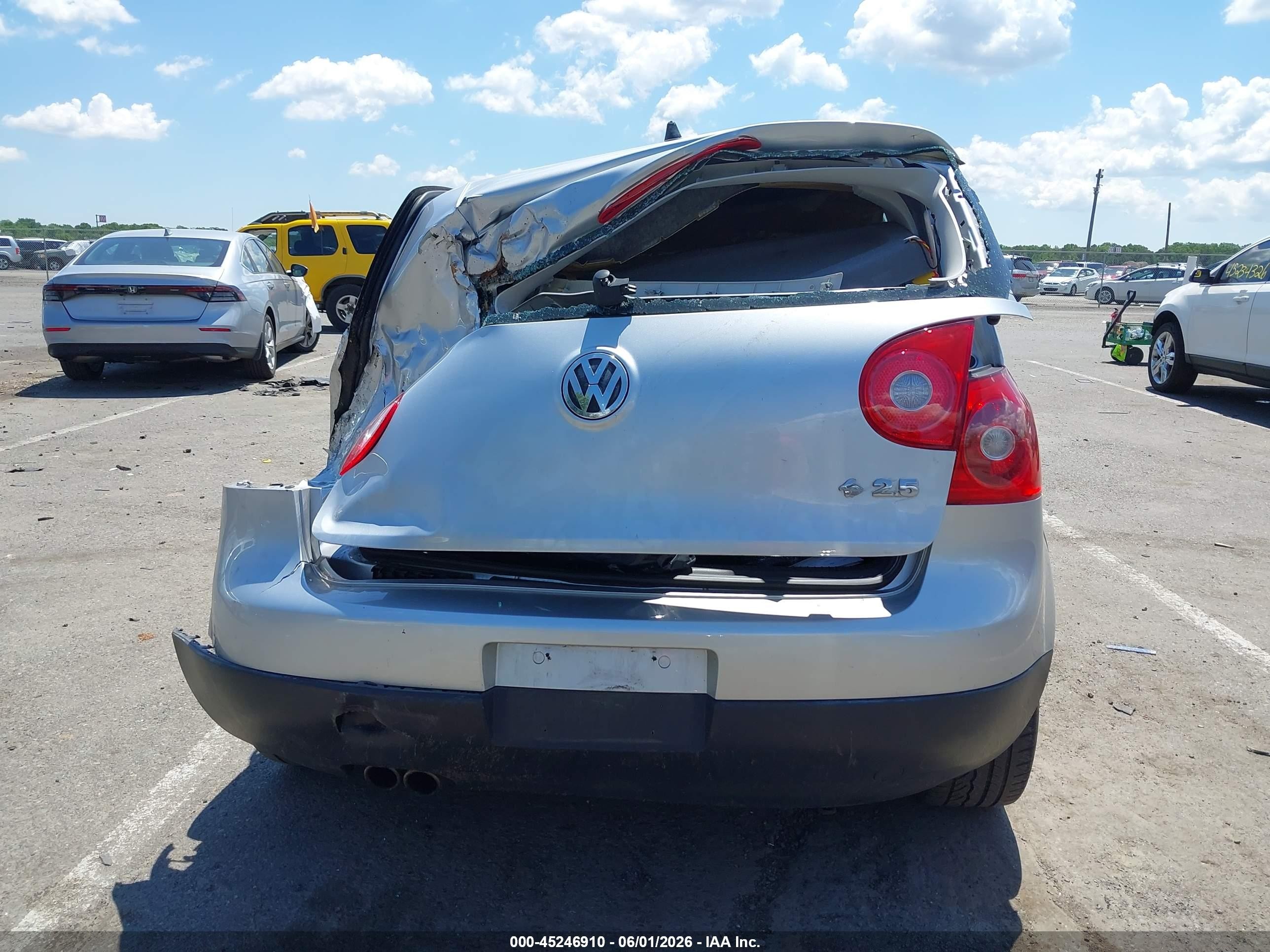 2007 Volkswagen Rabbit 4-door Silver vin: WVWDS71K47W076073