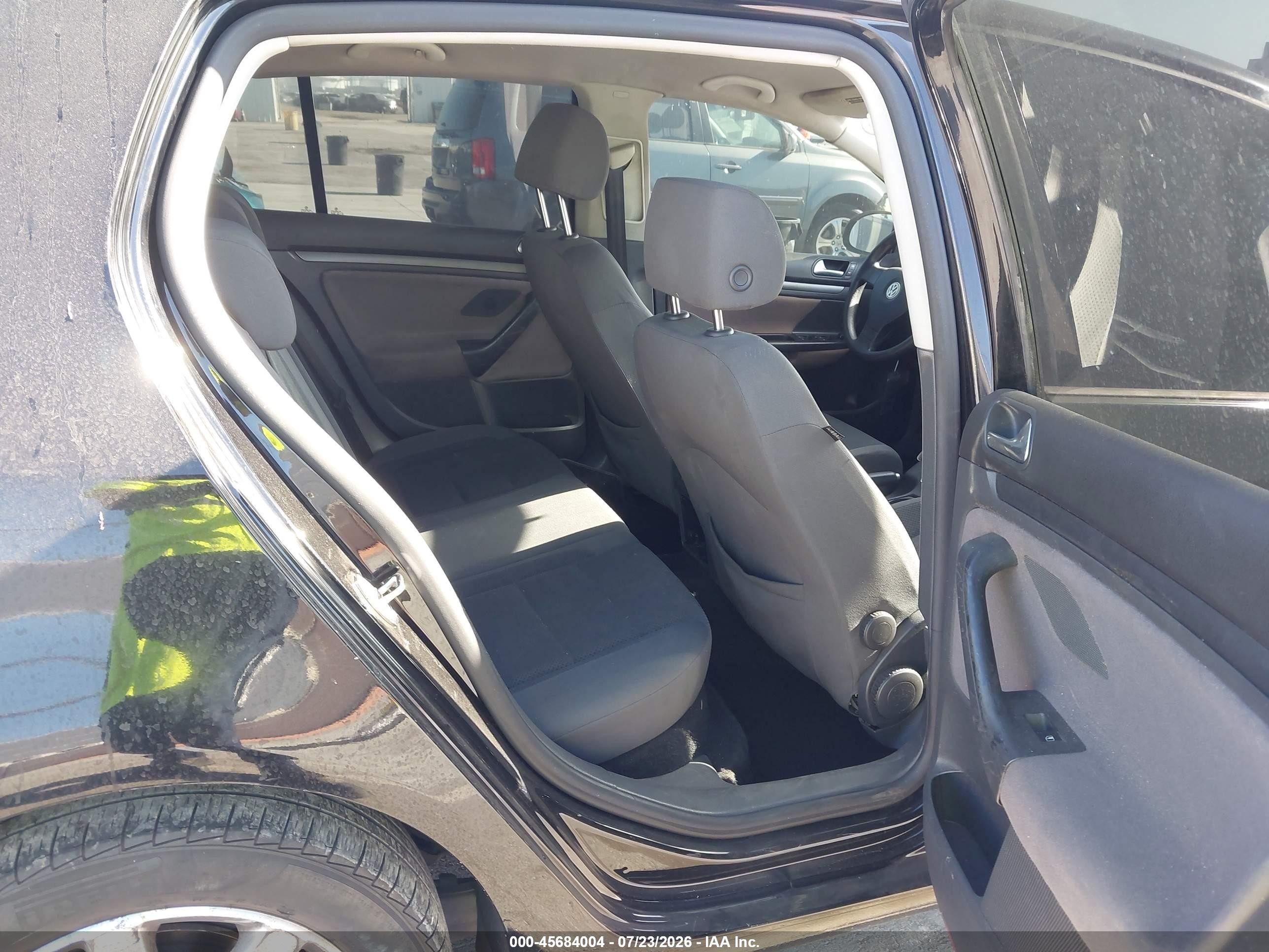 2006 Volkswagen Rabbit 4-door Black vin: WVWDS71KX6W200958