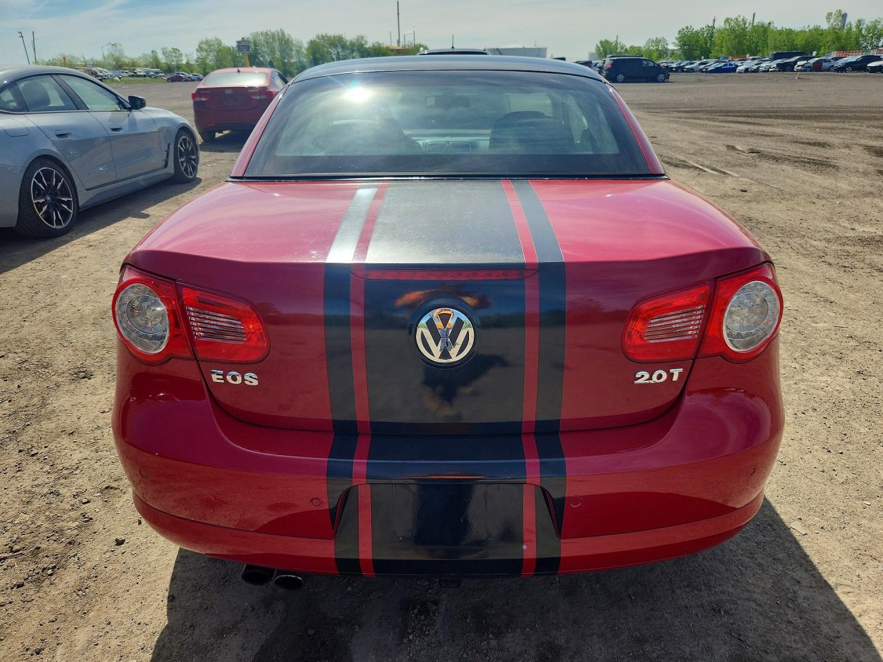 2007 Volkswagen Eos 2.0t Luxury Red vin: WVWEA71F07V024052