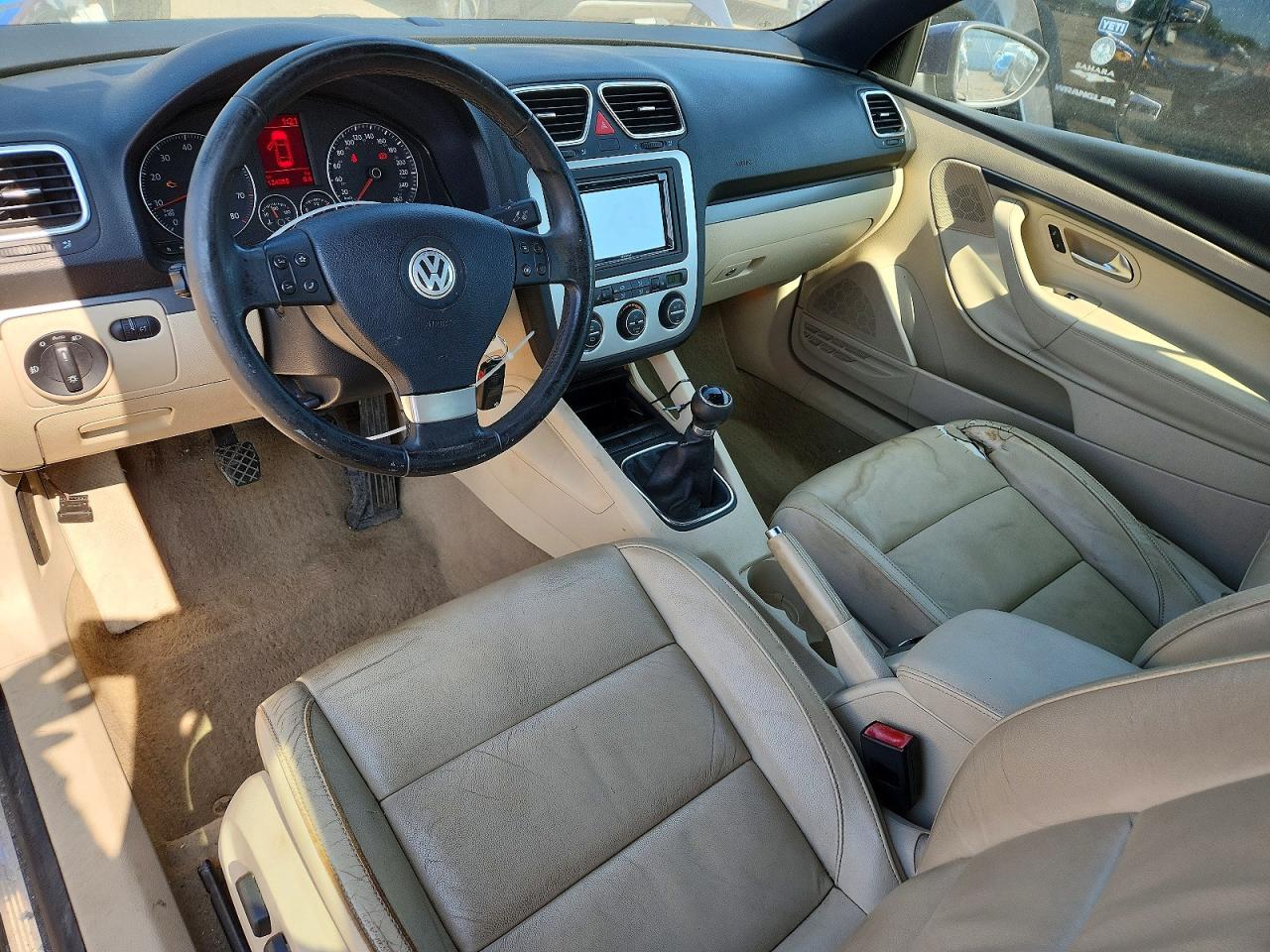 2009 Volkswagen Eos Lux Blue vin: WVWEA71F59V012059