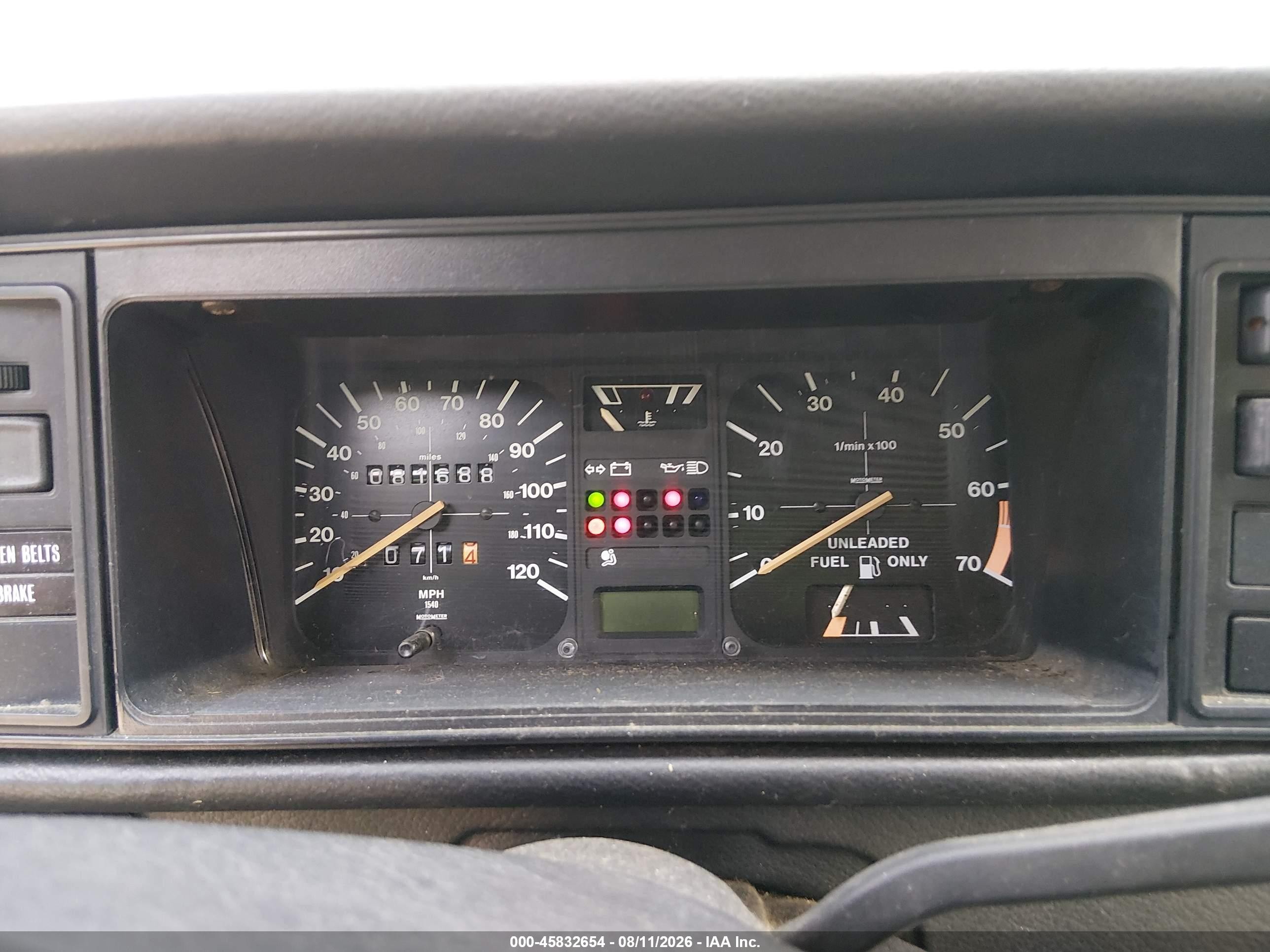 1991 Volkswagen Cabriolet Etienne Aigner Зеленый vin: WVWEB5157MK009473