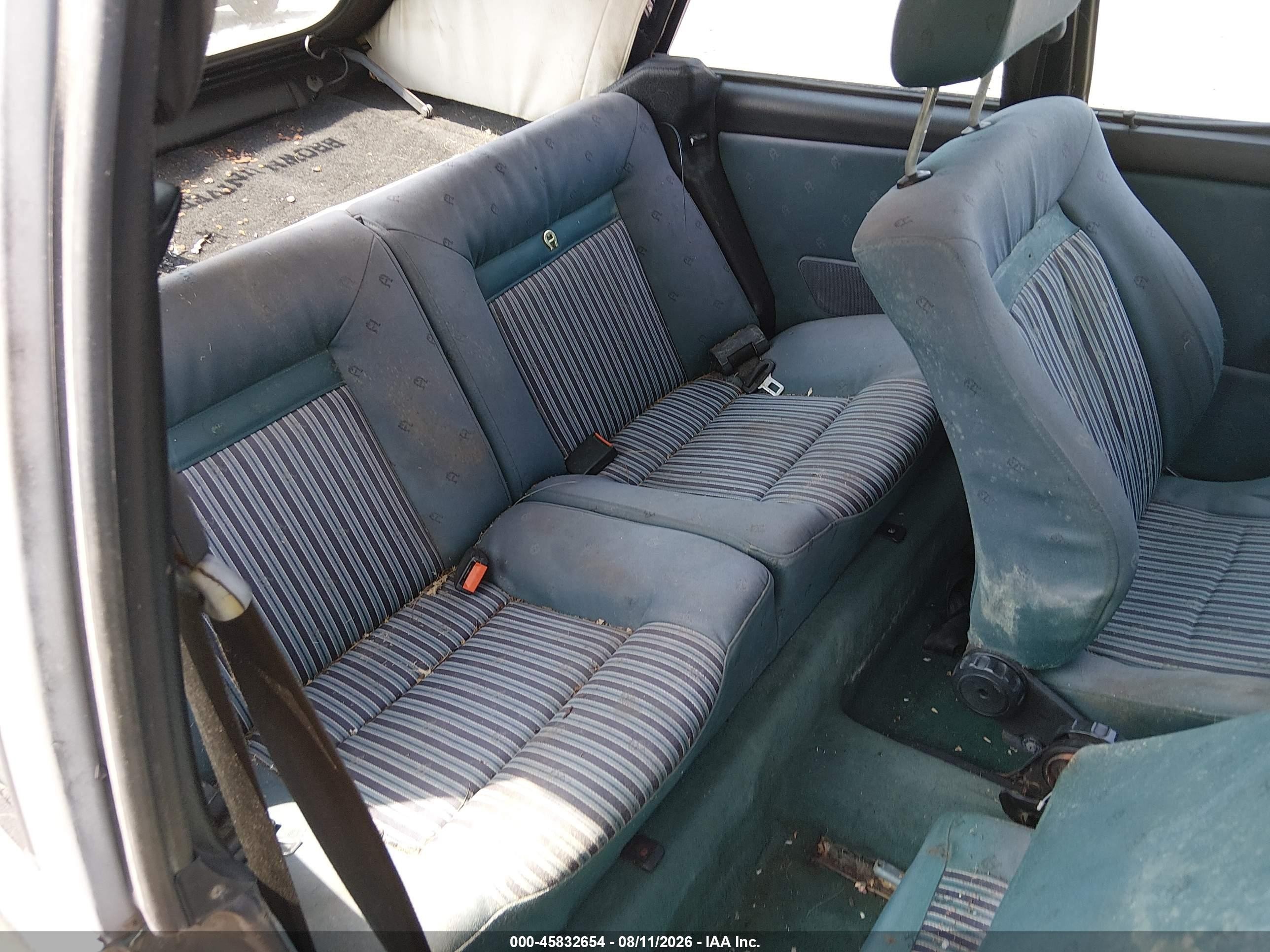 1991 Volkswagen Cabriolet Etienne Aigner Зеленый vin: WVWEB5157MK009473