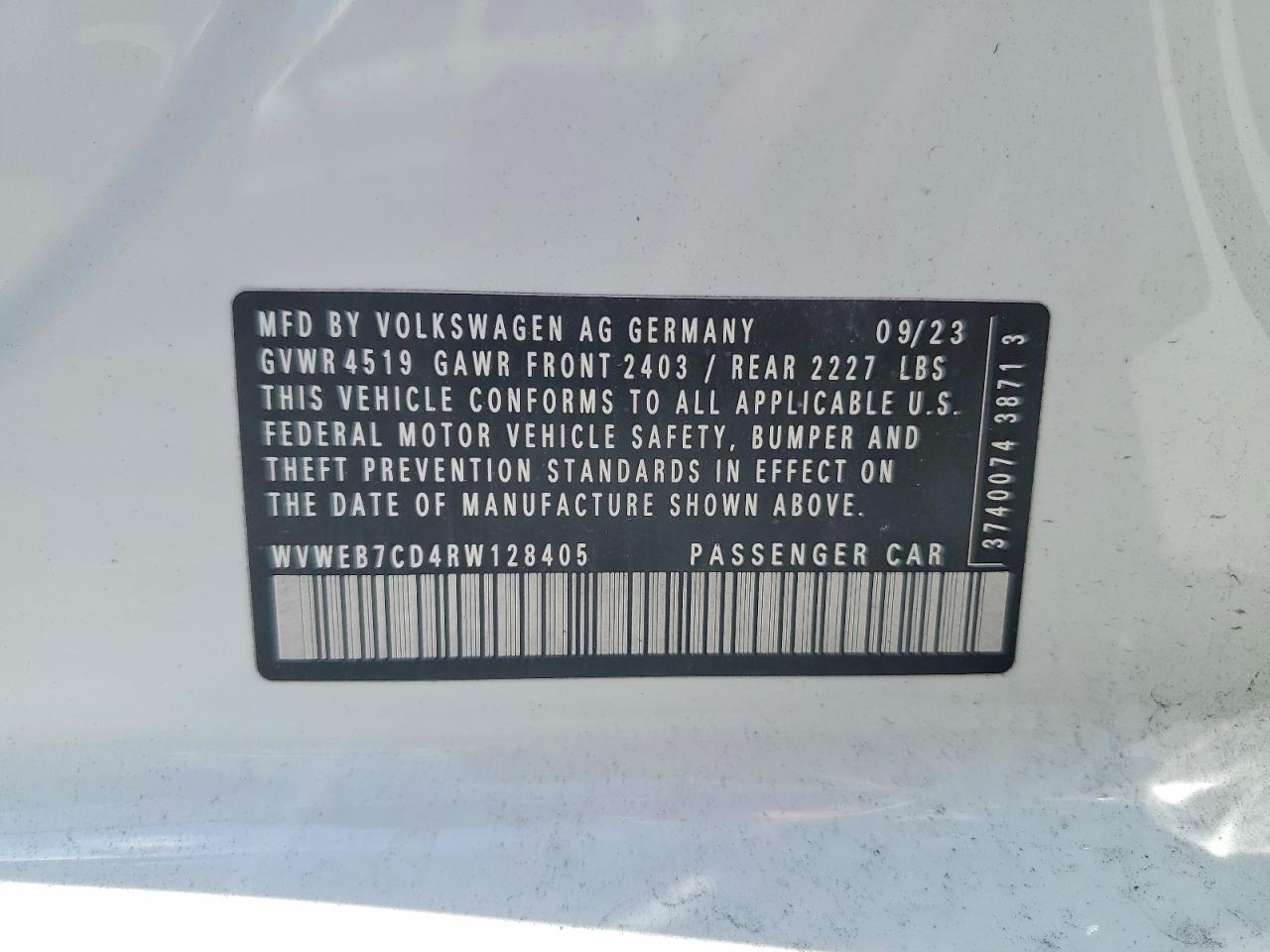 2024 Volkswagen Golf R White vin: WVWEB7CD4RW128405