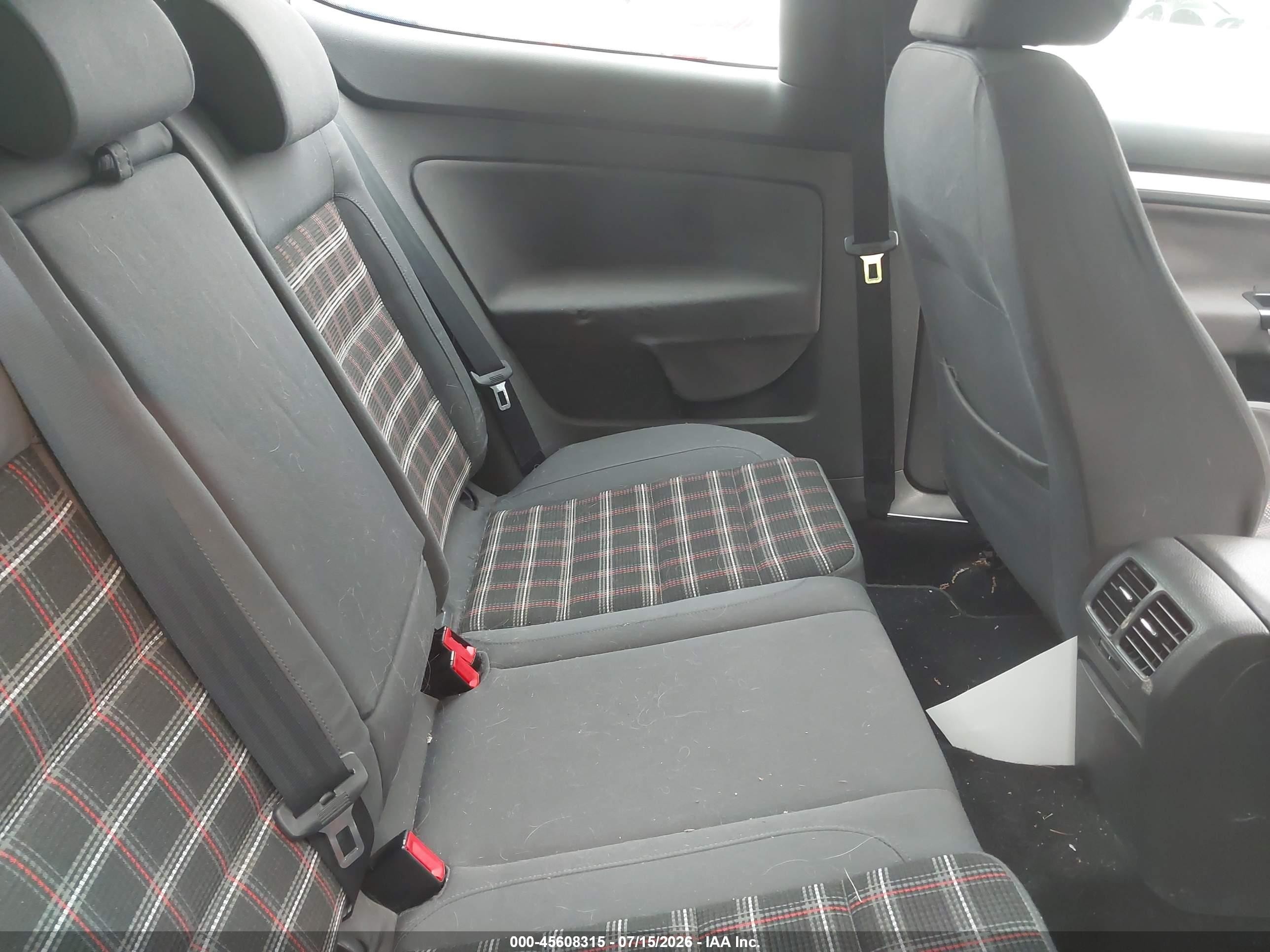 2009 Volkswagen Gti 2-door Red vin: WVWED71K79W133870