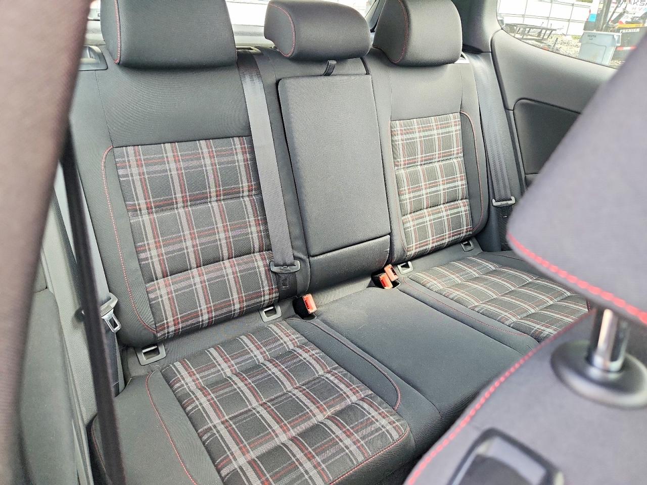 2011 Volkswagen Gti Black vin: WVWED7AJ1BW174878