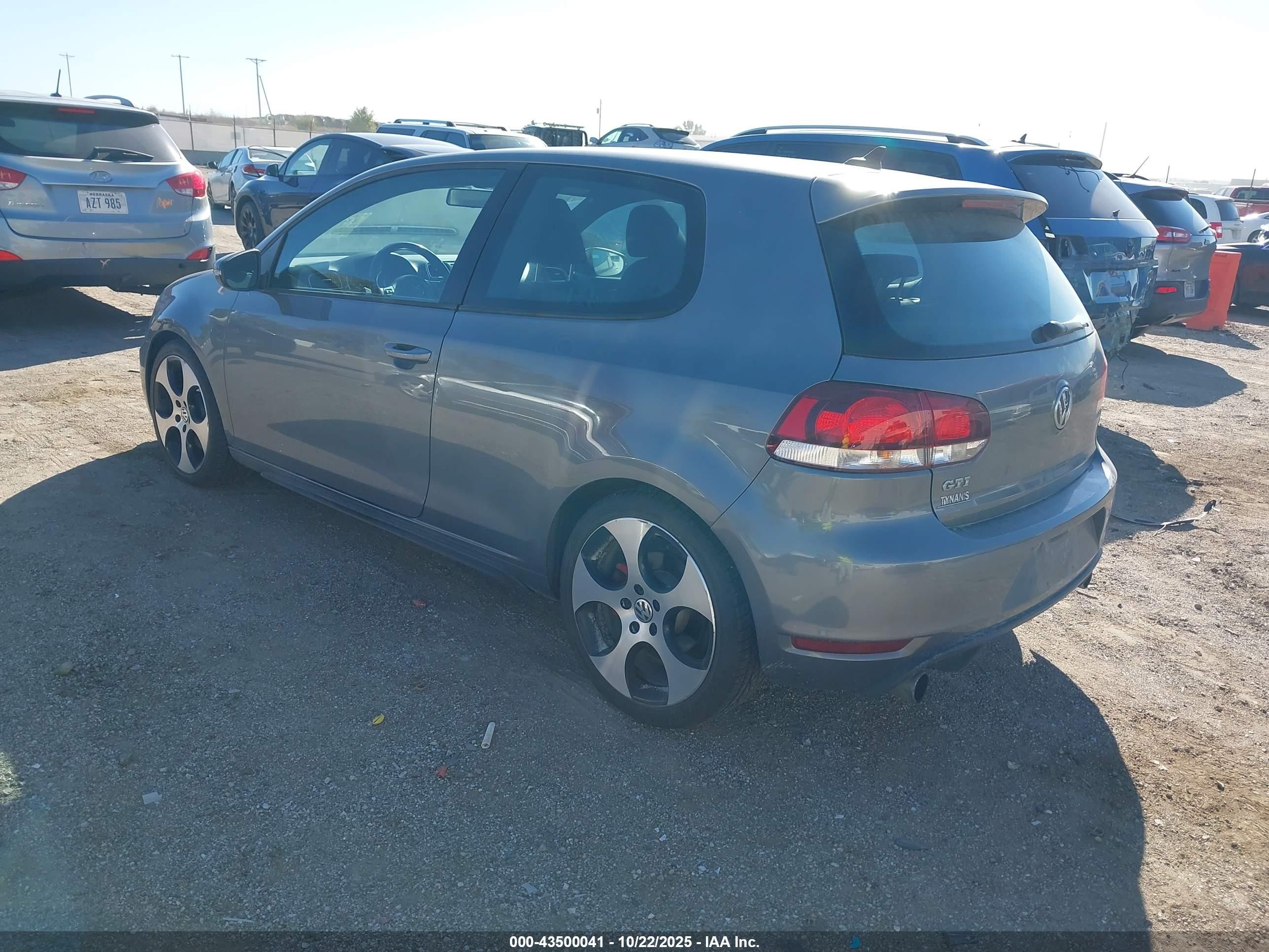 2010 Volkswagen Gti 2-door Серый vin: WVWED7AJ9AW089866