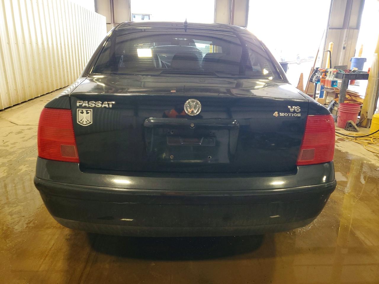 2001 Volkswagen Passat Glx 4motion Black vin: WVWEH63B61E004265