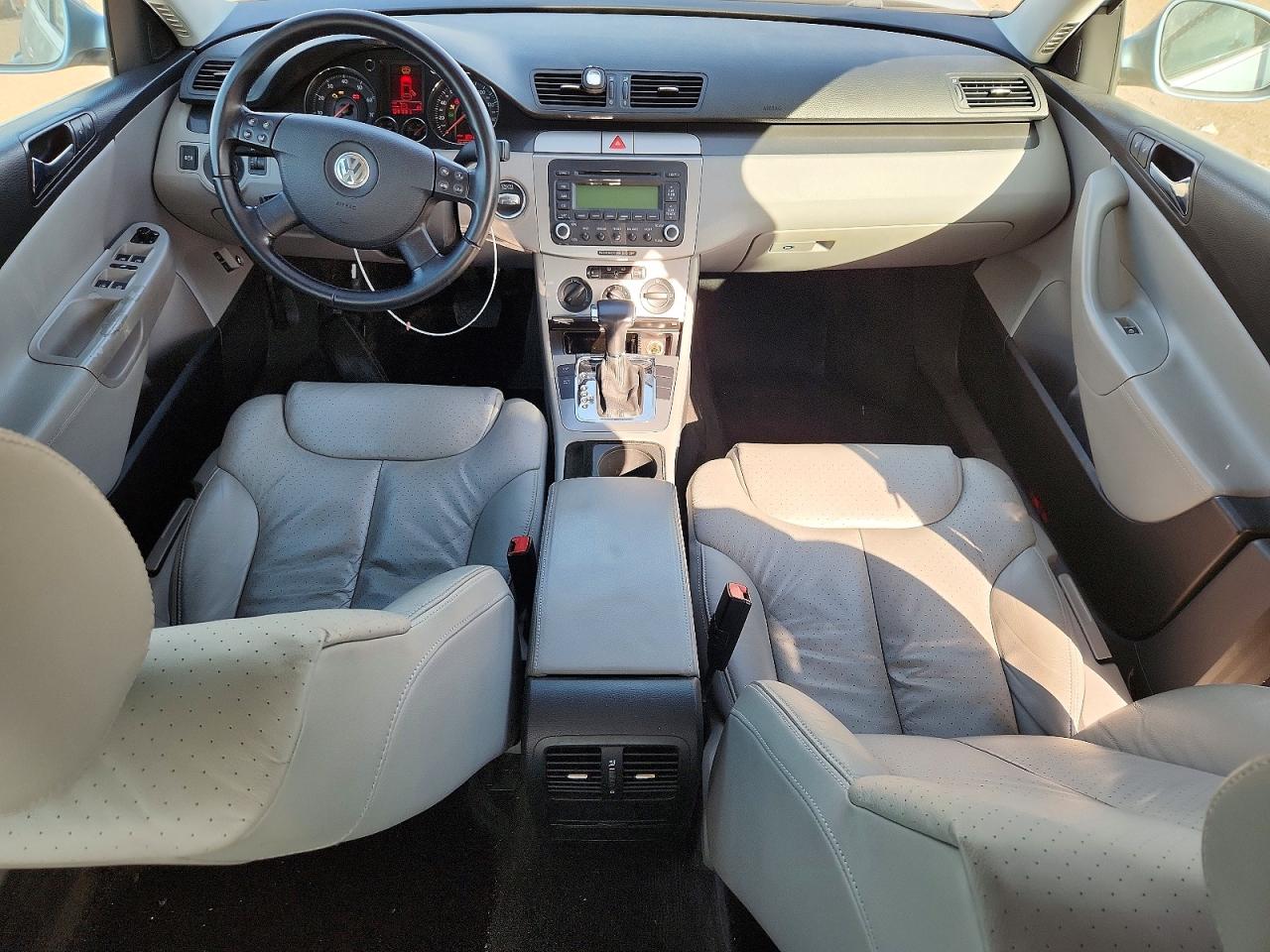 2006 Volkswagen Passat 2.0t Luxury Silver vin: WVWEK73C36E039904