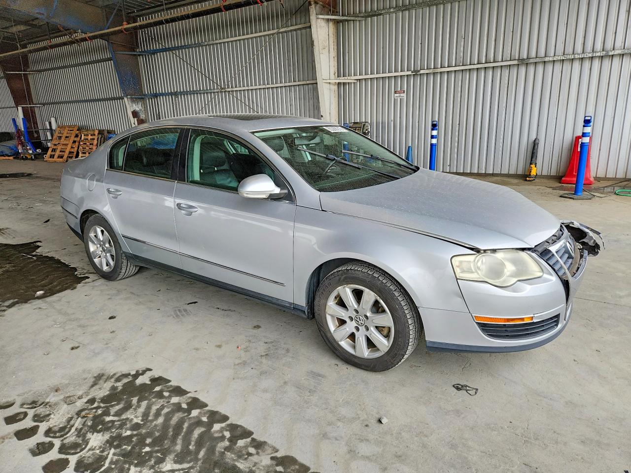 2006 Volkswagen Passat 2.0t Luxury Silver vin: WVWEK73C36P110037