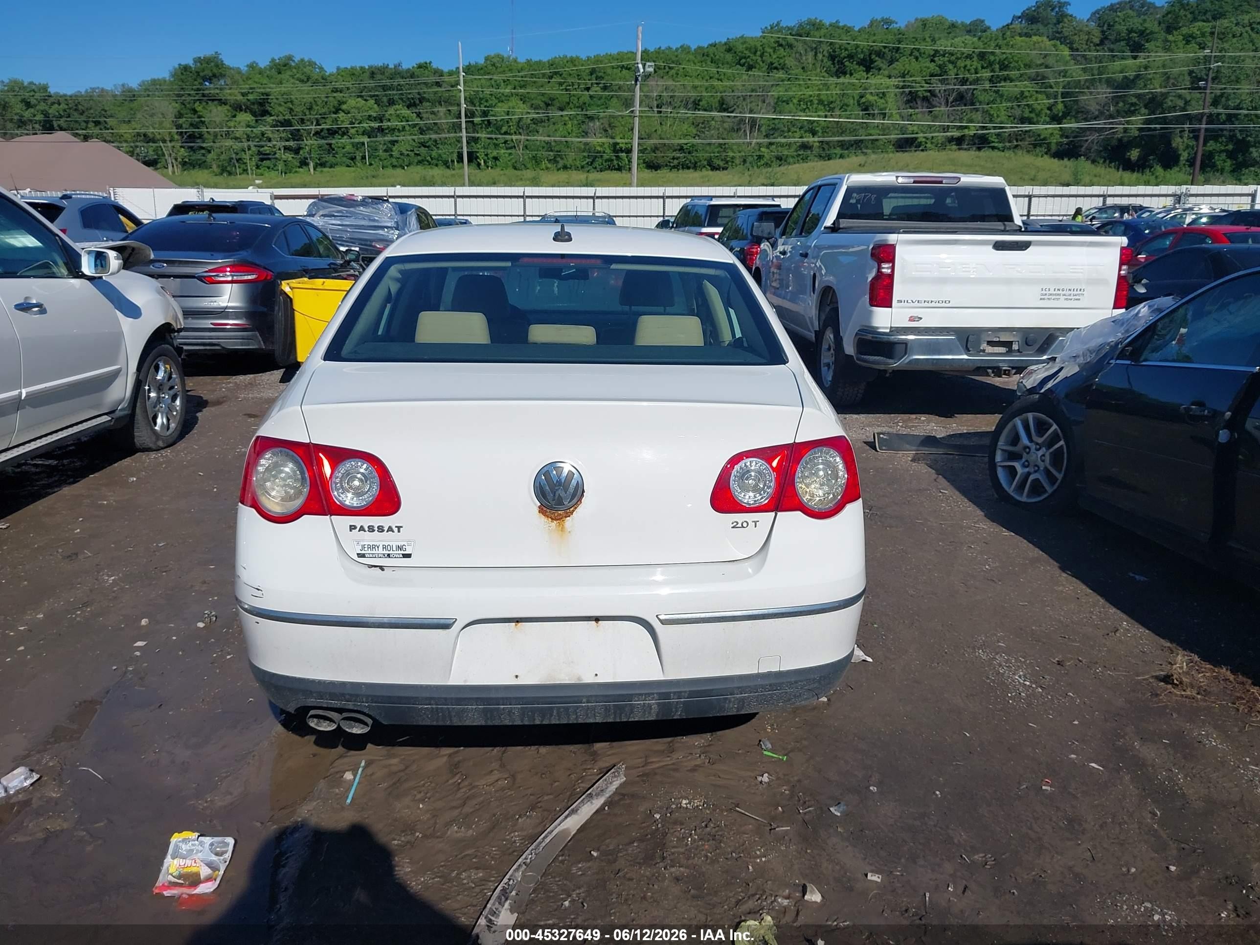 2007 Volkswagen Passat 2.0t White vin: WVWEK73C37P008044