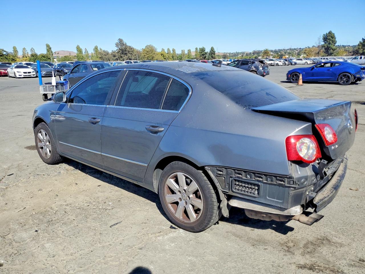 2007 Volkswagen Passat 2.0t Luxury Leather Gray vin: WVWEK73C37P056028